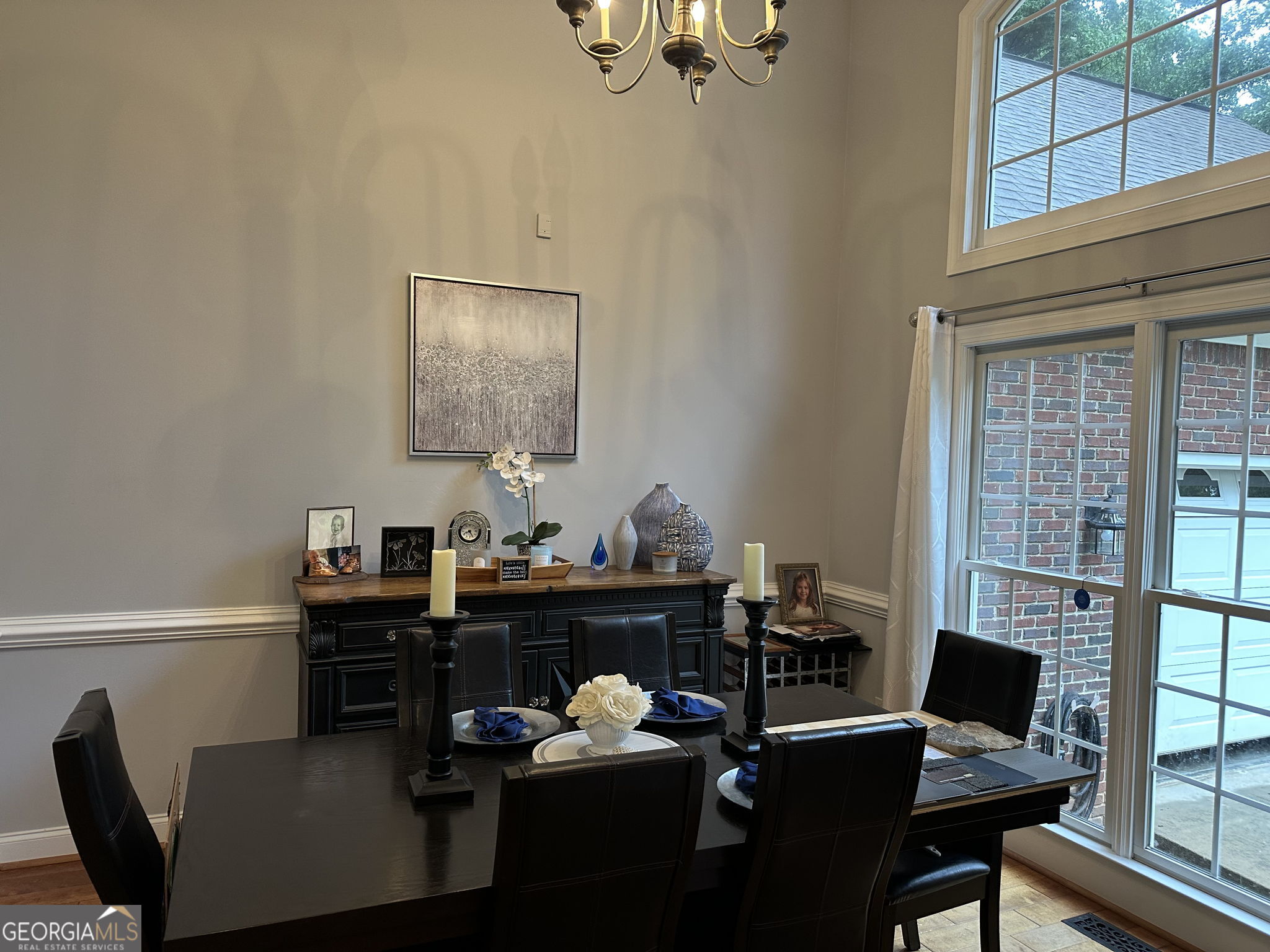 6560 Pond View Court