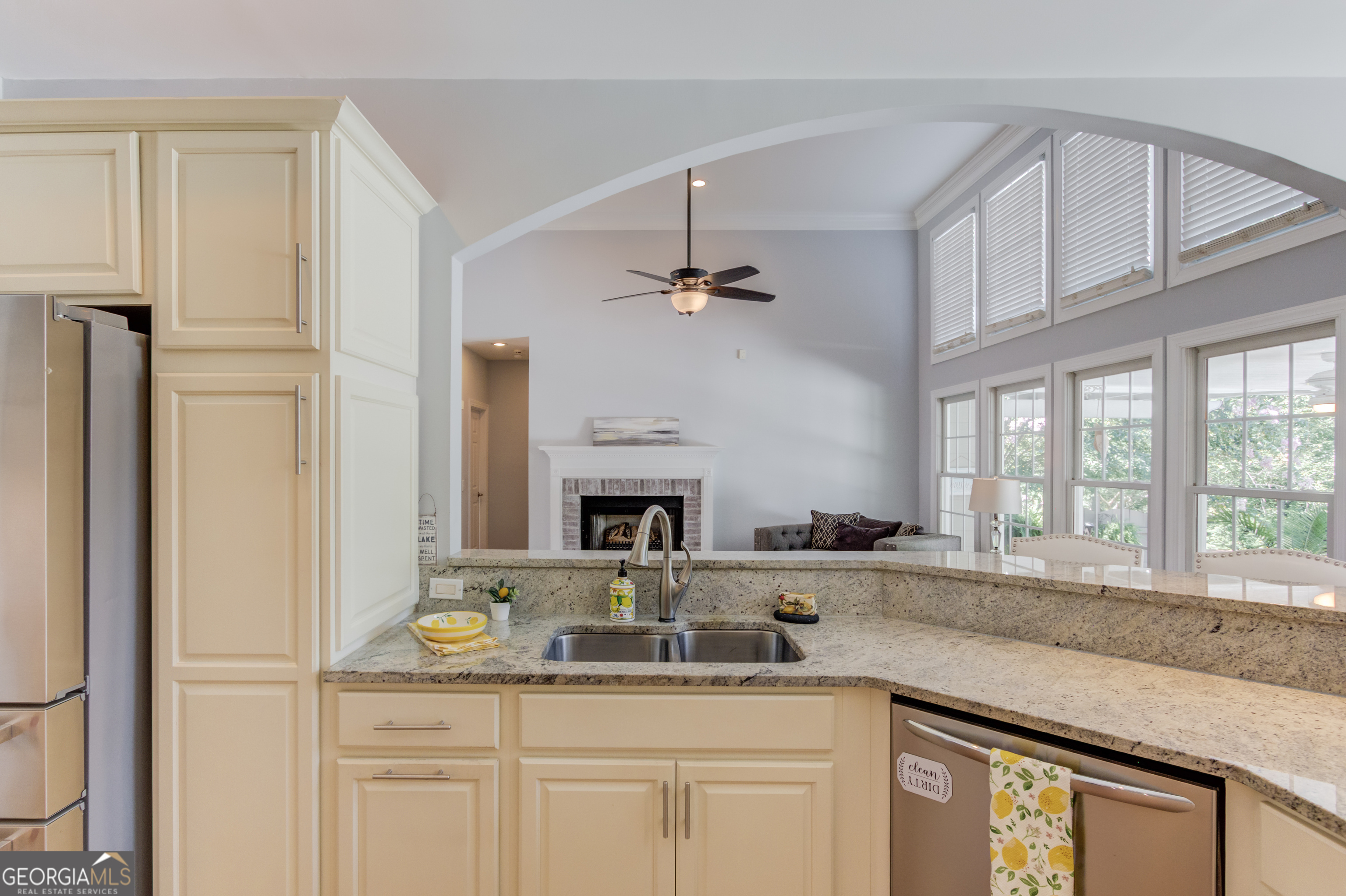 6560 Pond View Court