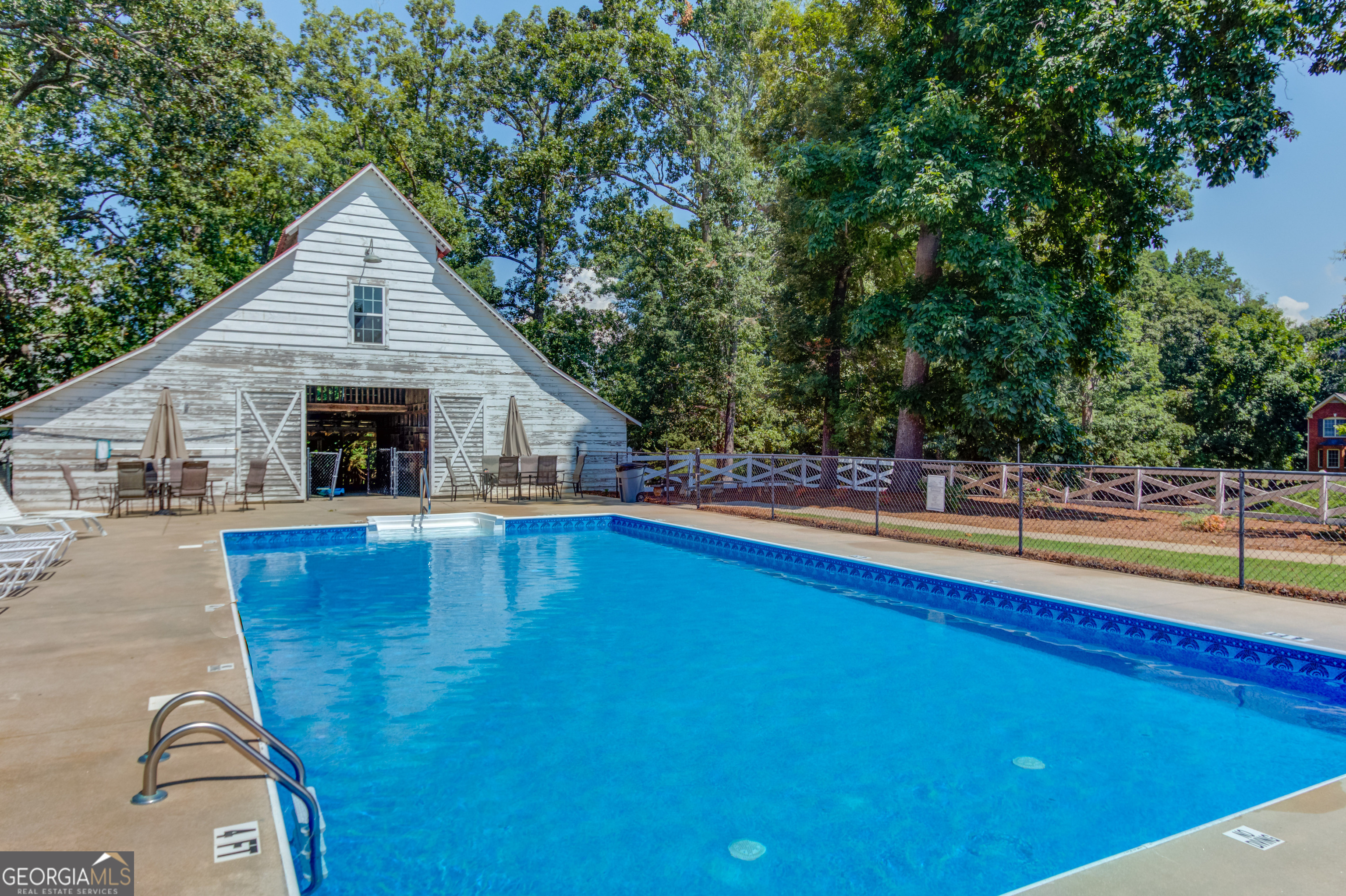 6560 Pond View Court