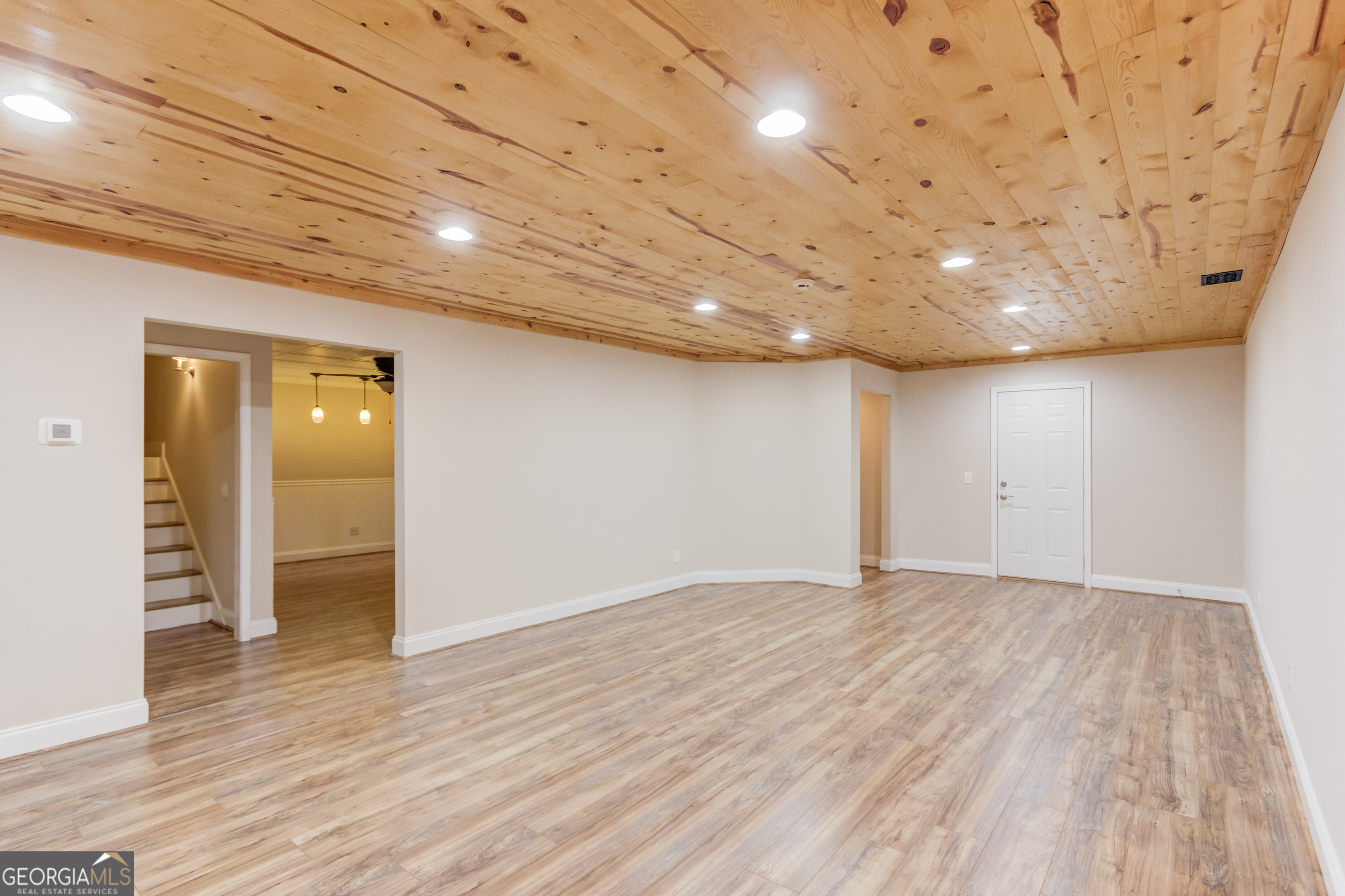 6560 Pond View Court