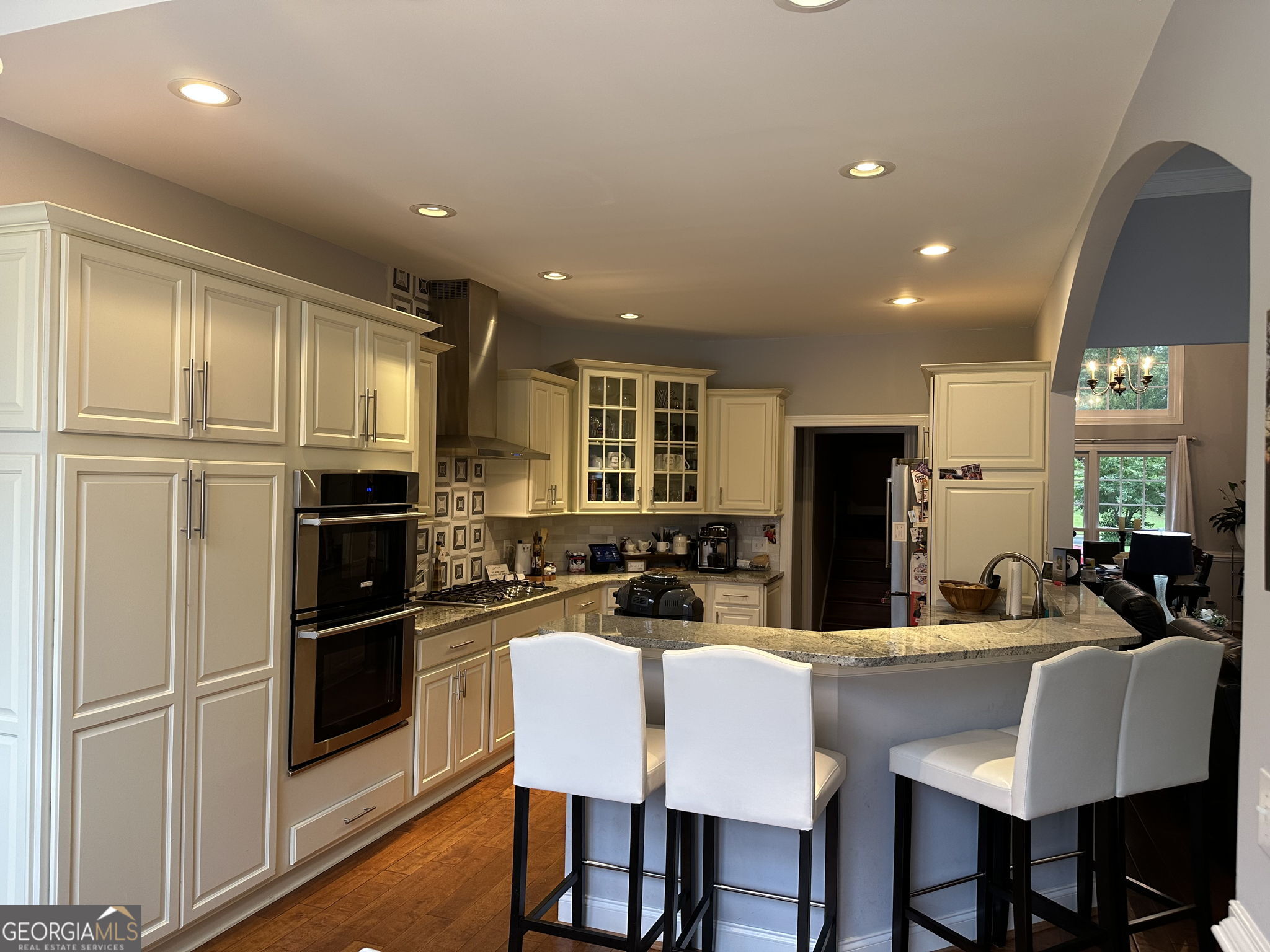 6560 Pond View Court