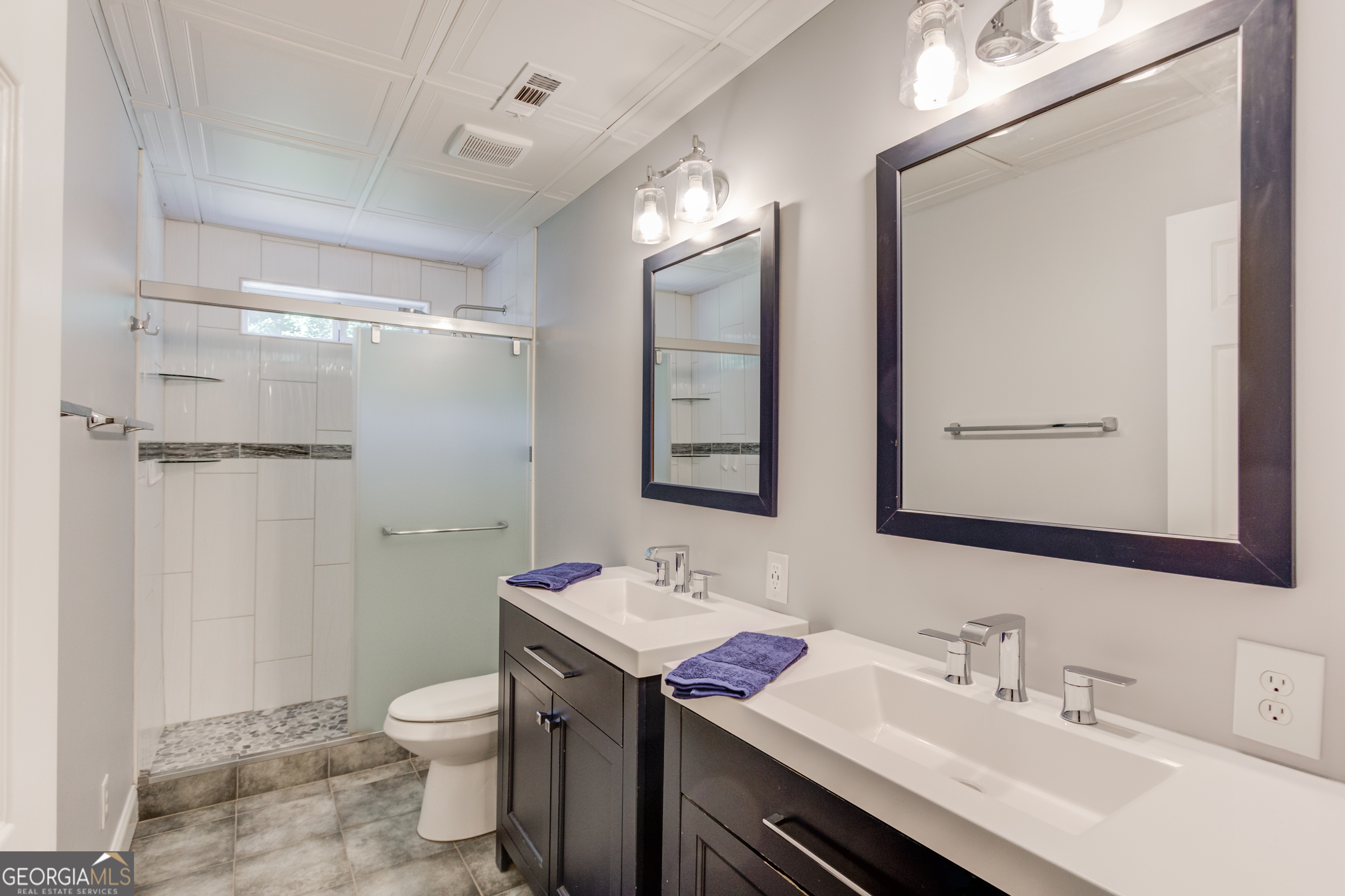 6560 Pond View Court