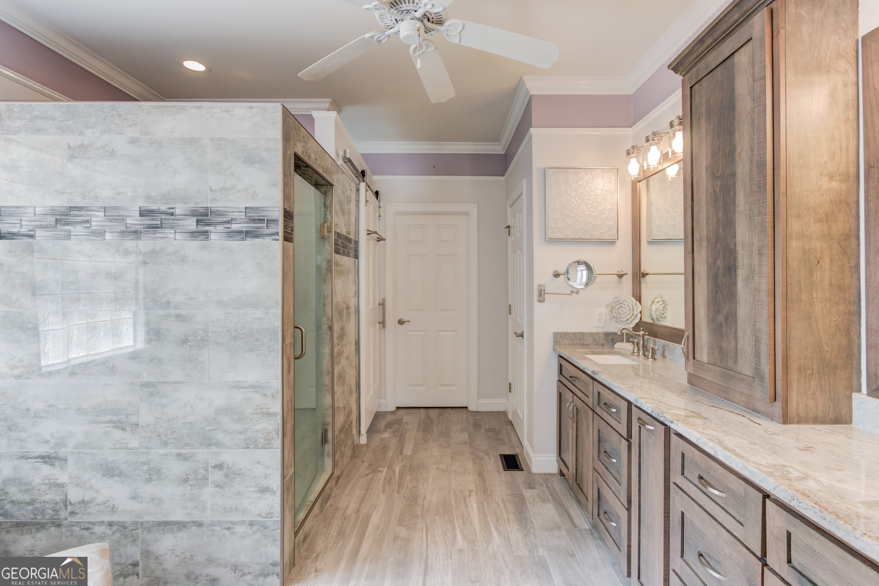 6560 Pond View Court