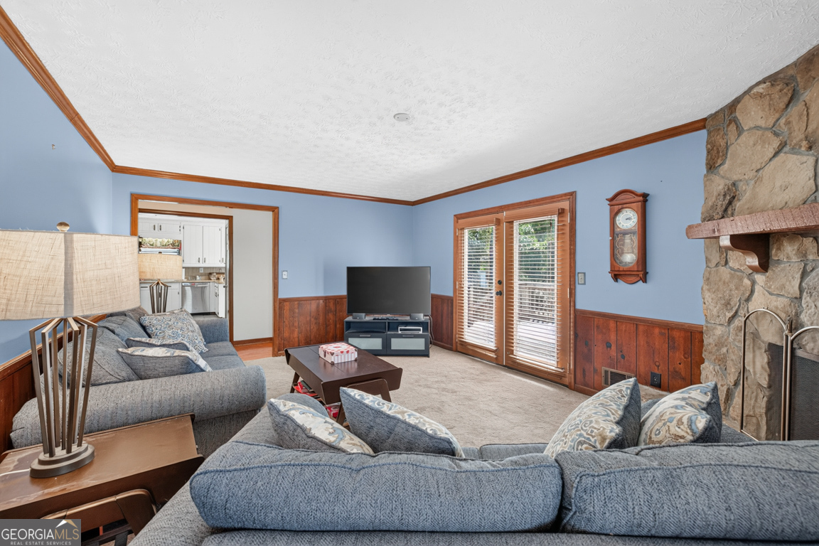 2077 Indian Trail Lilburn Road