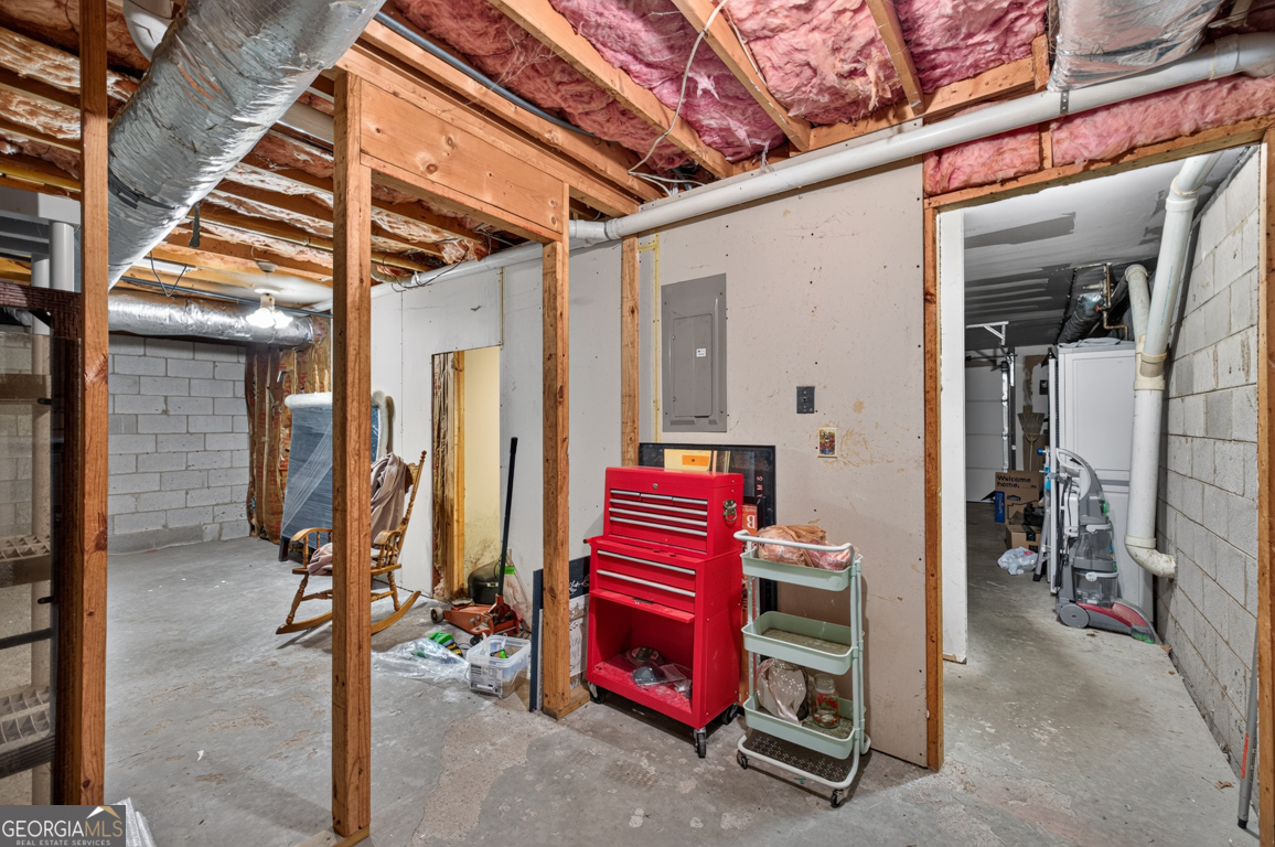 2077 Indian Trail Lilburn Road
