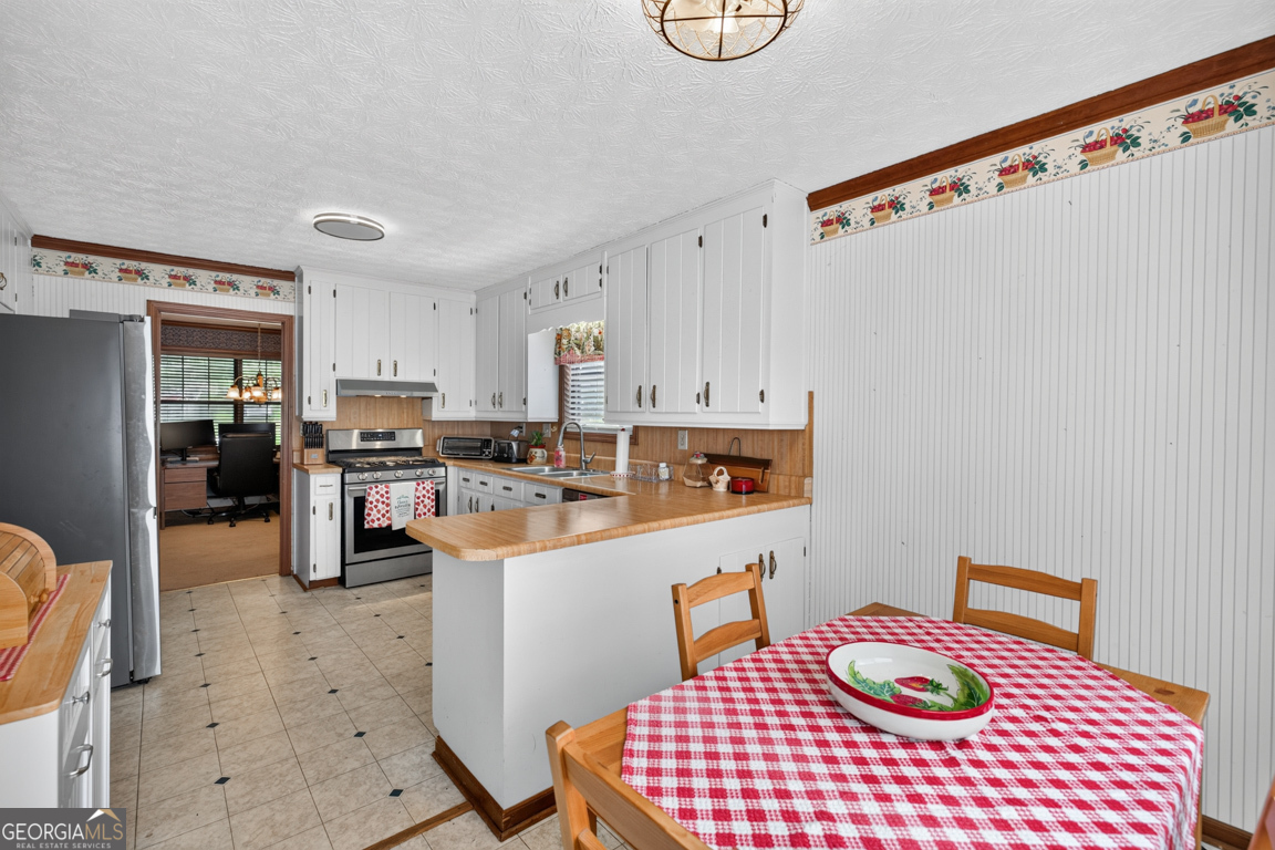 2077 Indian Trail Lilburn Road