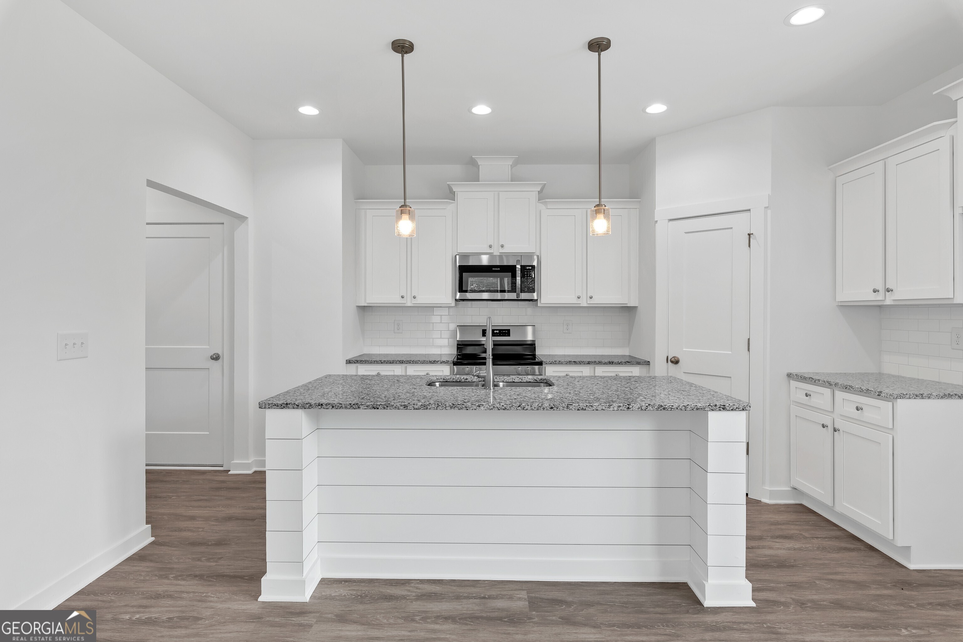 111 Breakwater Way