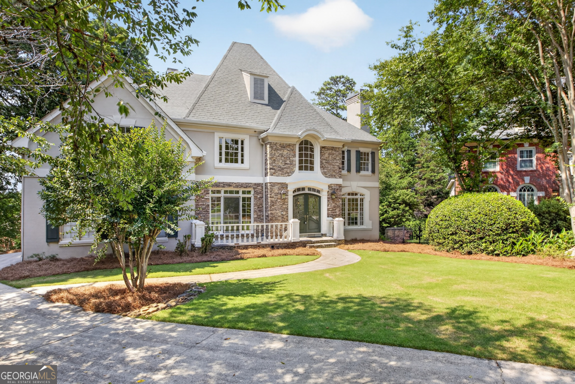 6211 Blackberry Hill