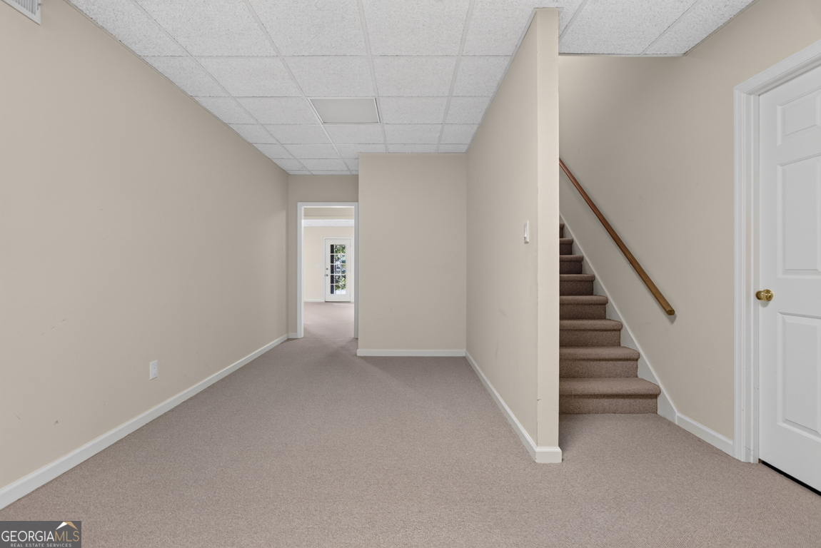 6211 Blackberry Hill