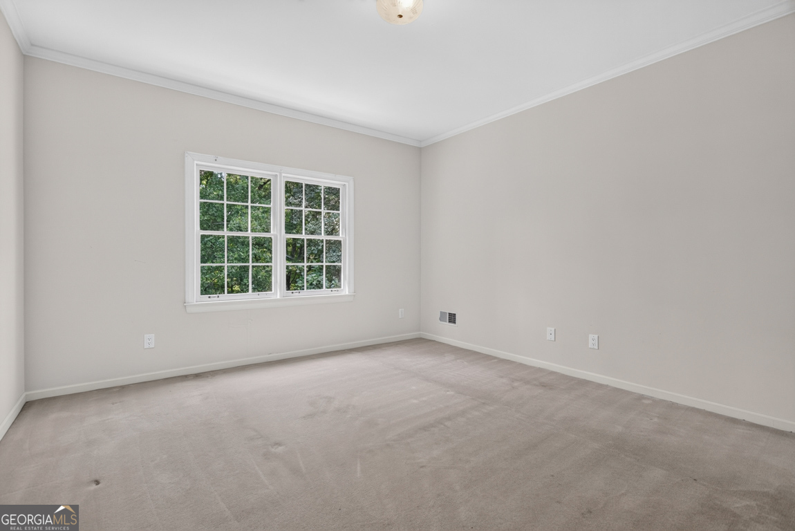 6211 Blackberry Hill