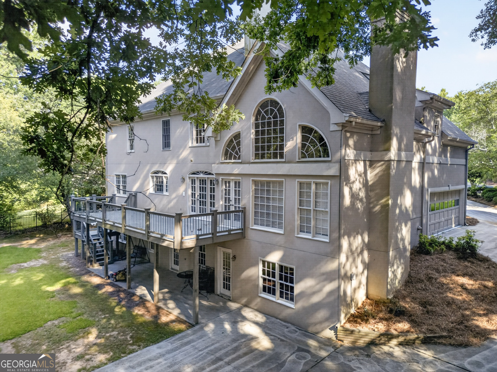 6211 Blackberry Hill