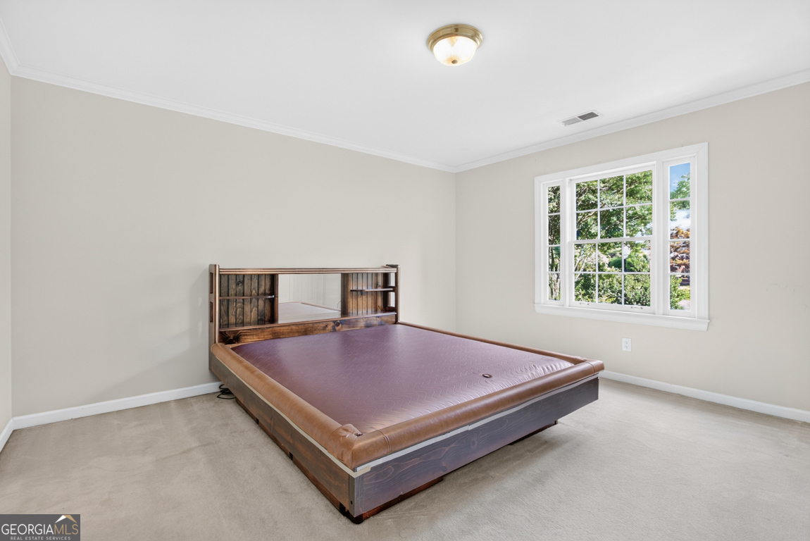 6211 Blackberry Hill