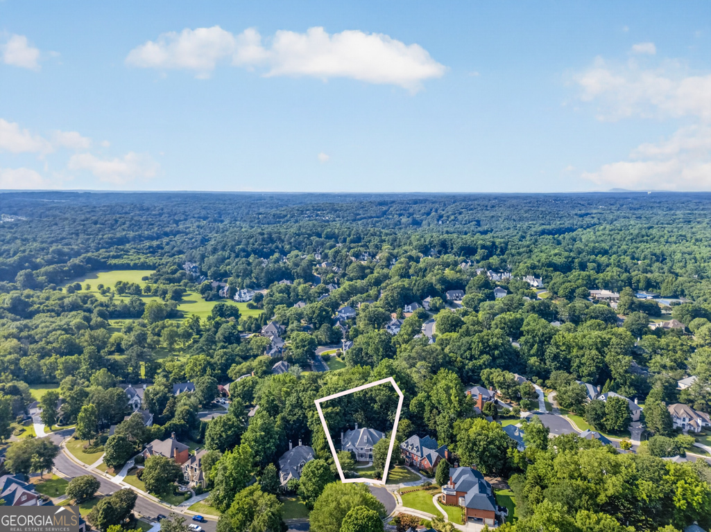 6211 Blackberry Hill