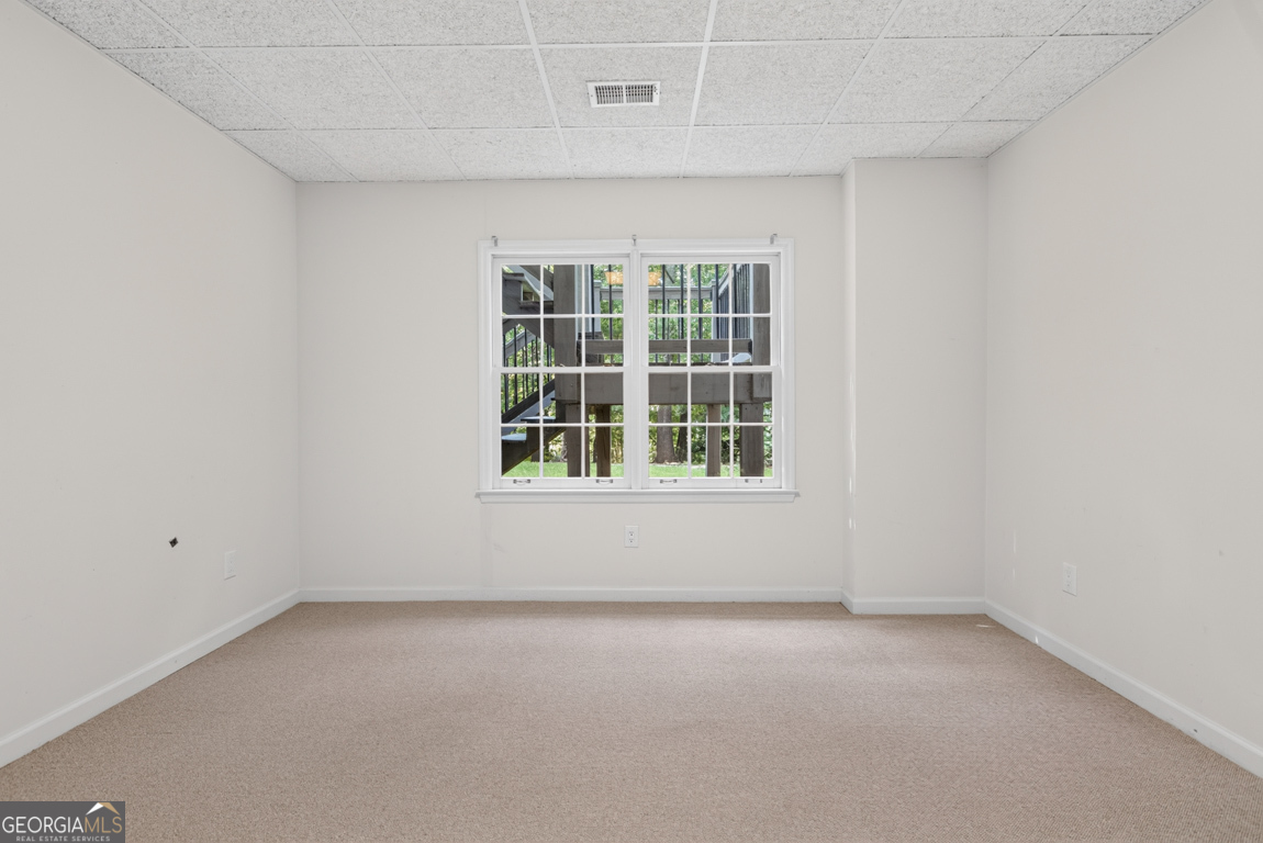 6211 Blackberry Hill