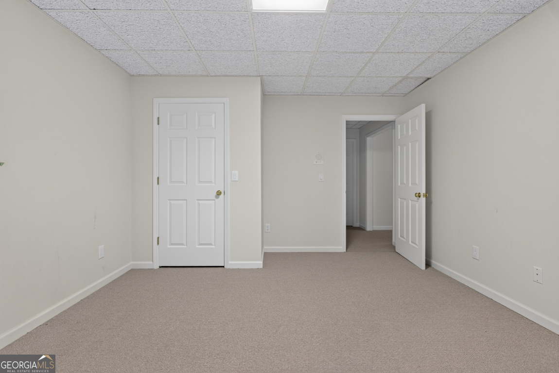 6211 Blackberry Hill