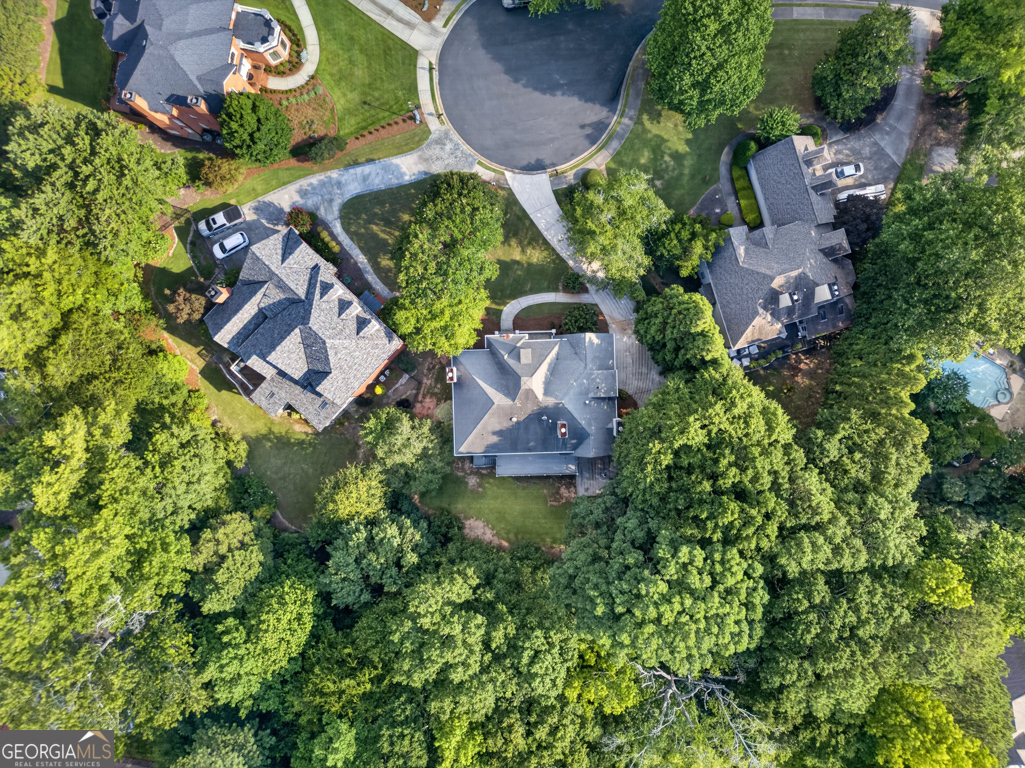 6211 Blackberry Hill