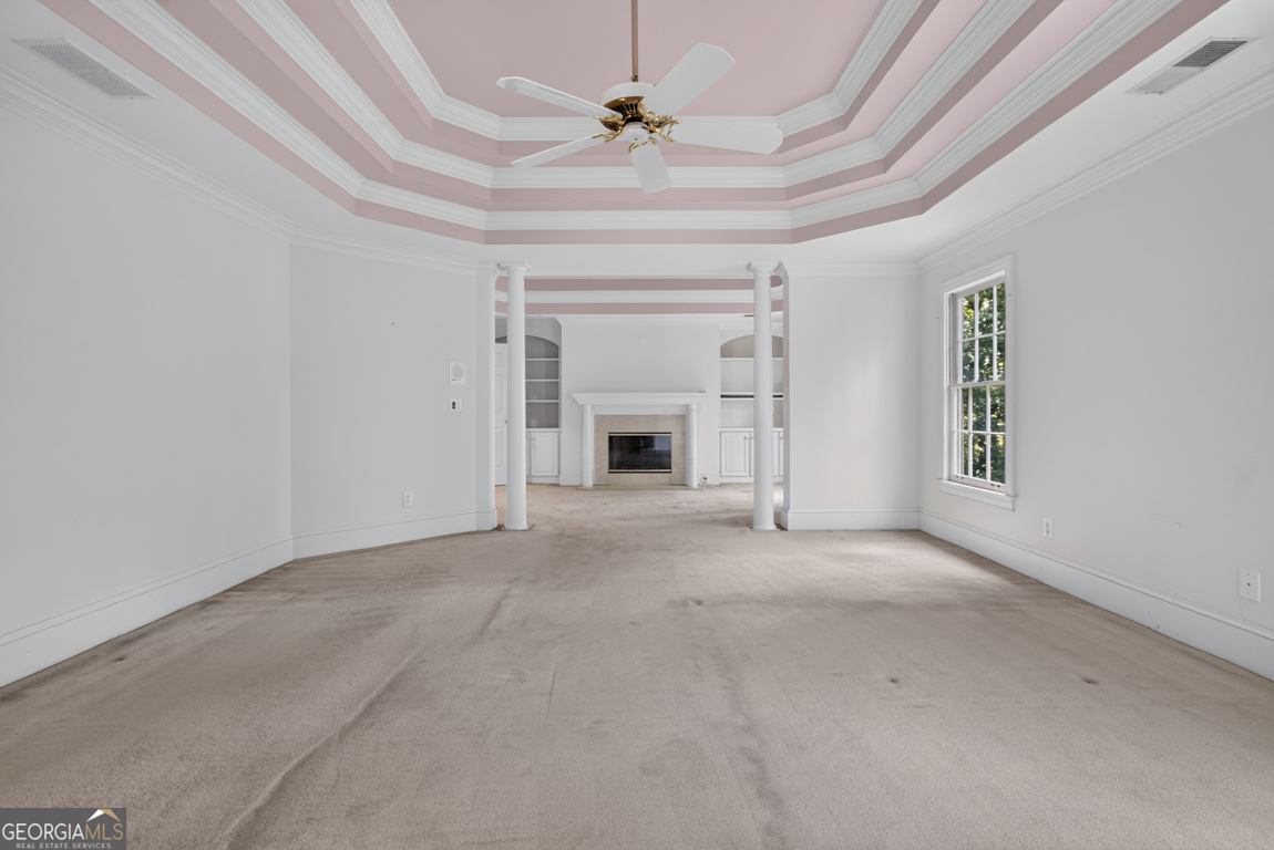 6211 Blackberry Hill