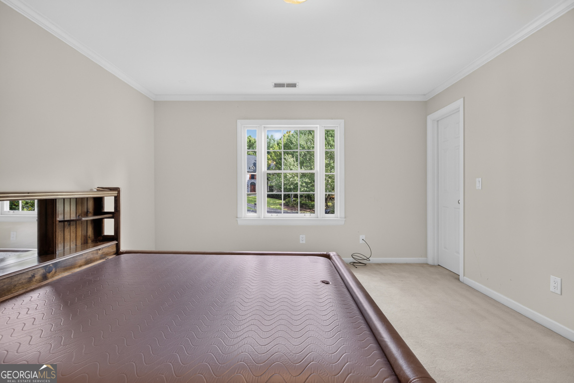 6211 Blackberry Hill