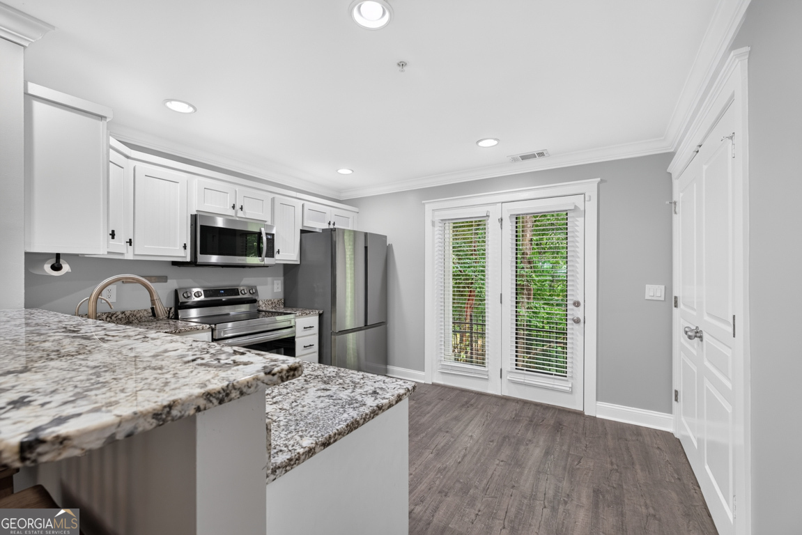 490 Barnett Shoals Road APT 201