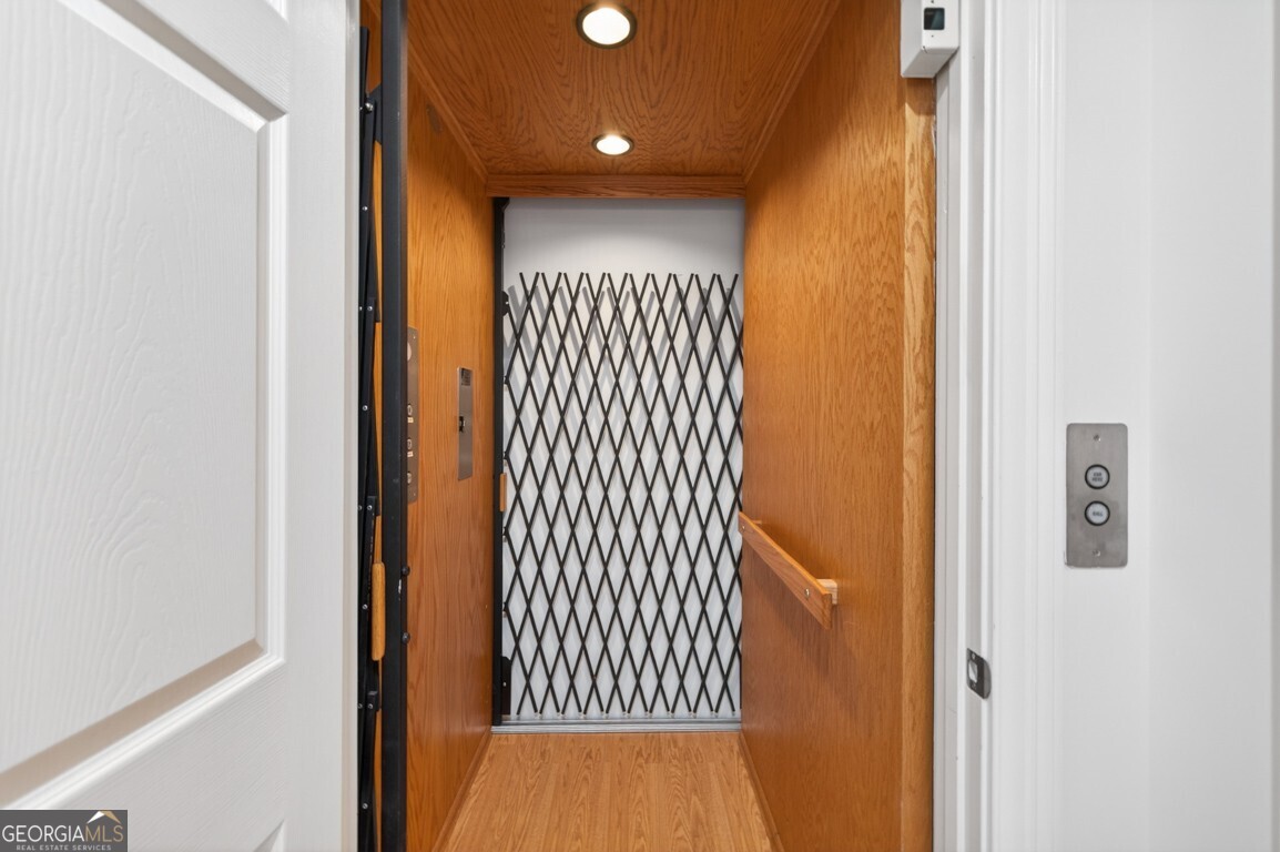 2753 Bungalow Place