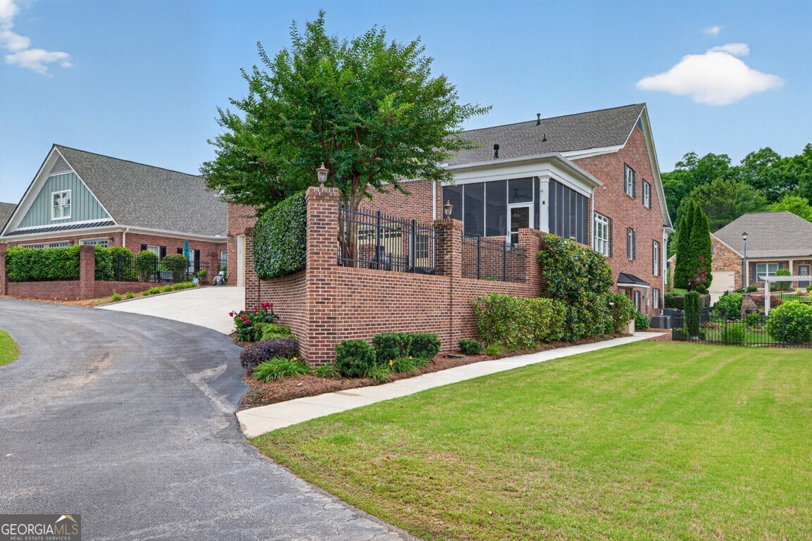2753 Bungalow Place