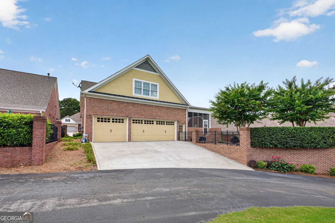 2753 Bungalow Place