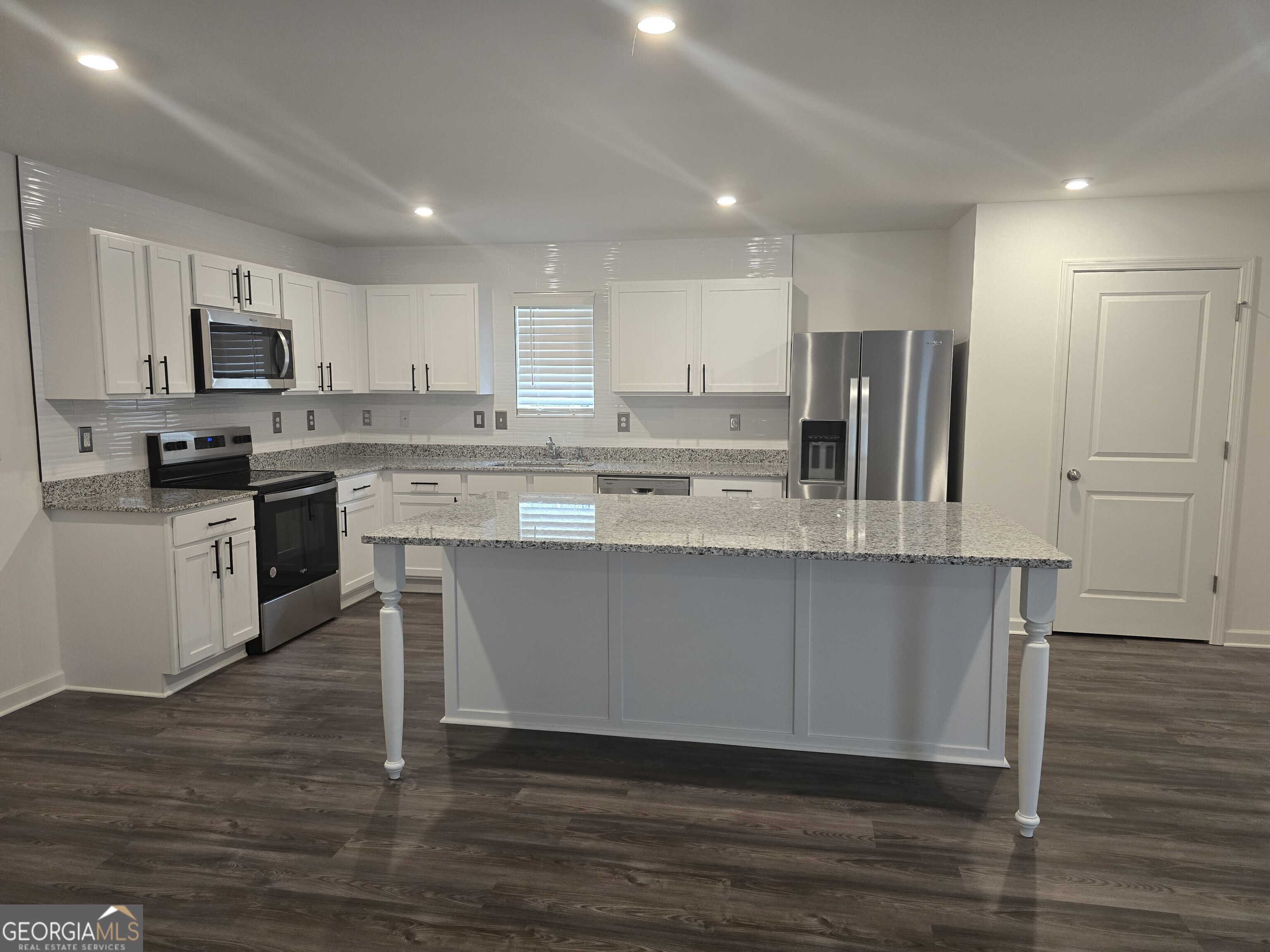 612 Leisure Pointe Road