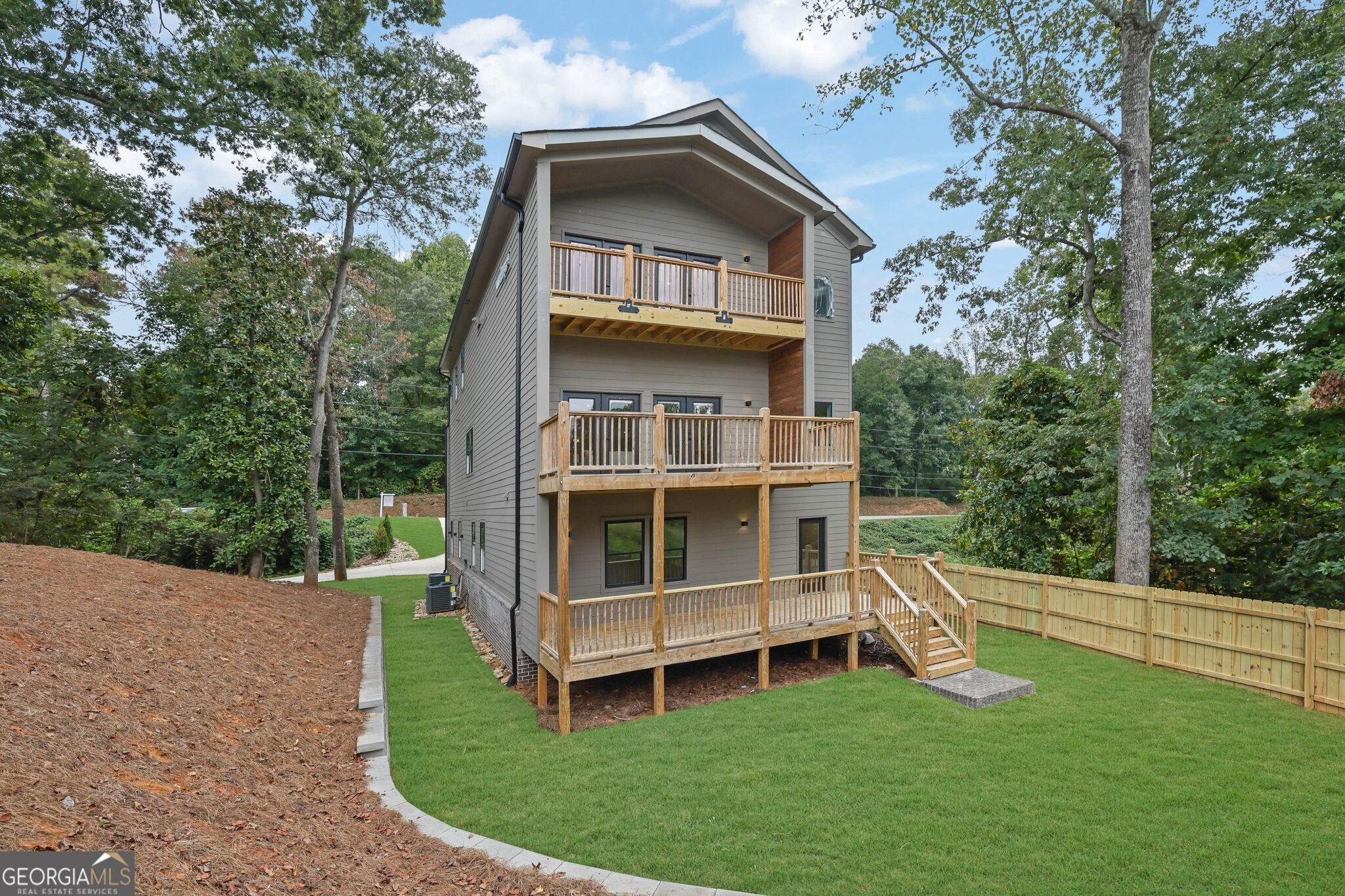 120 N Gwinnett Street