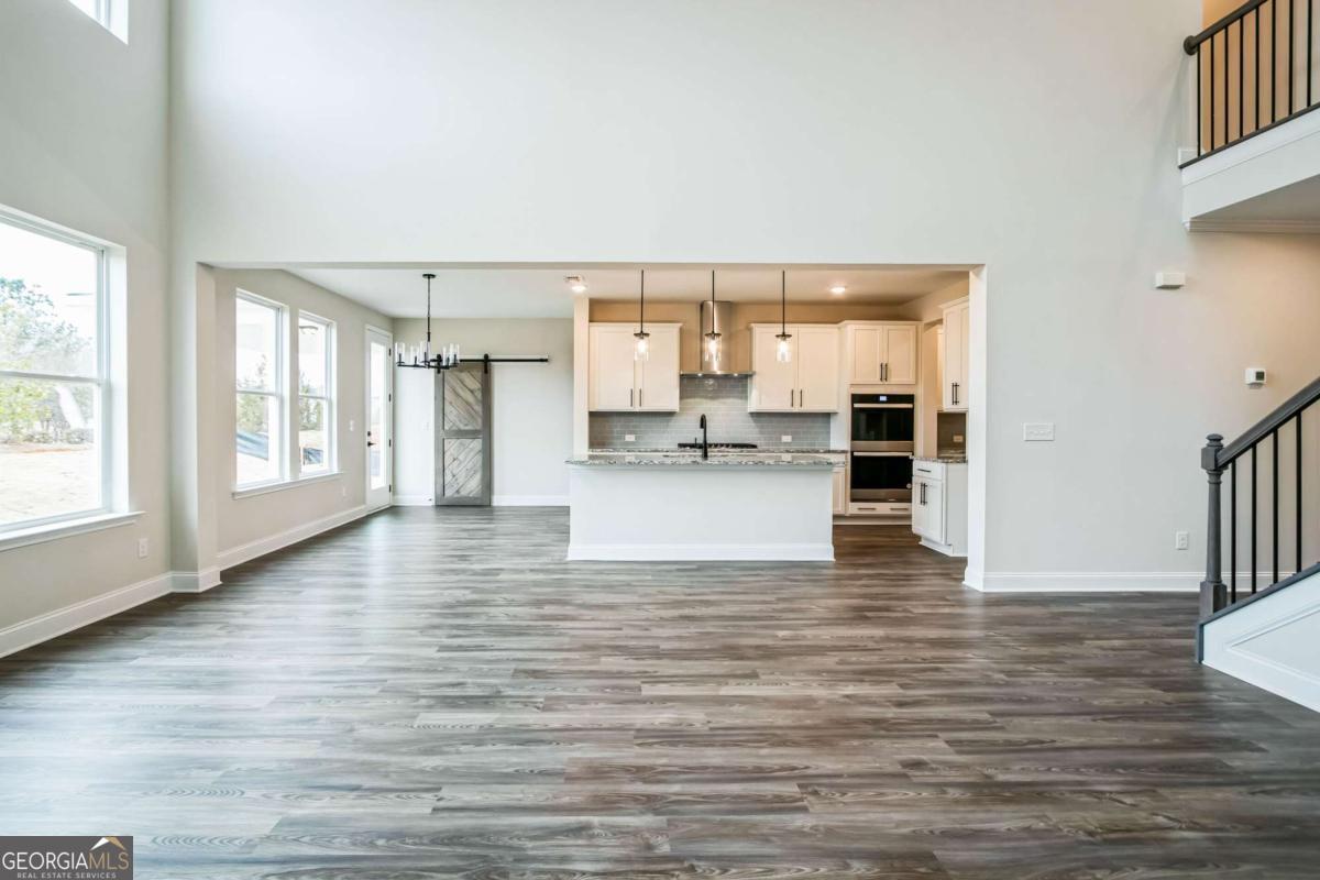 153 Barton Springs