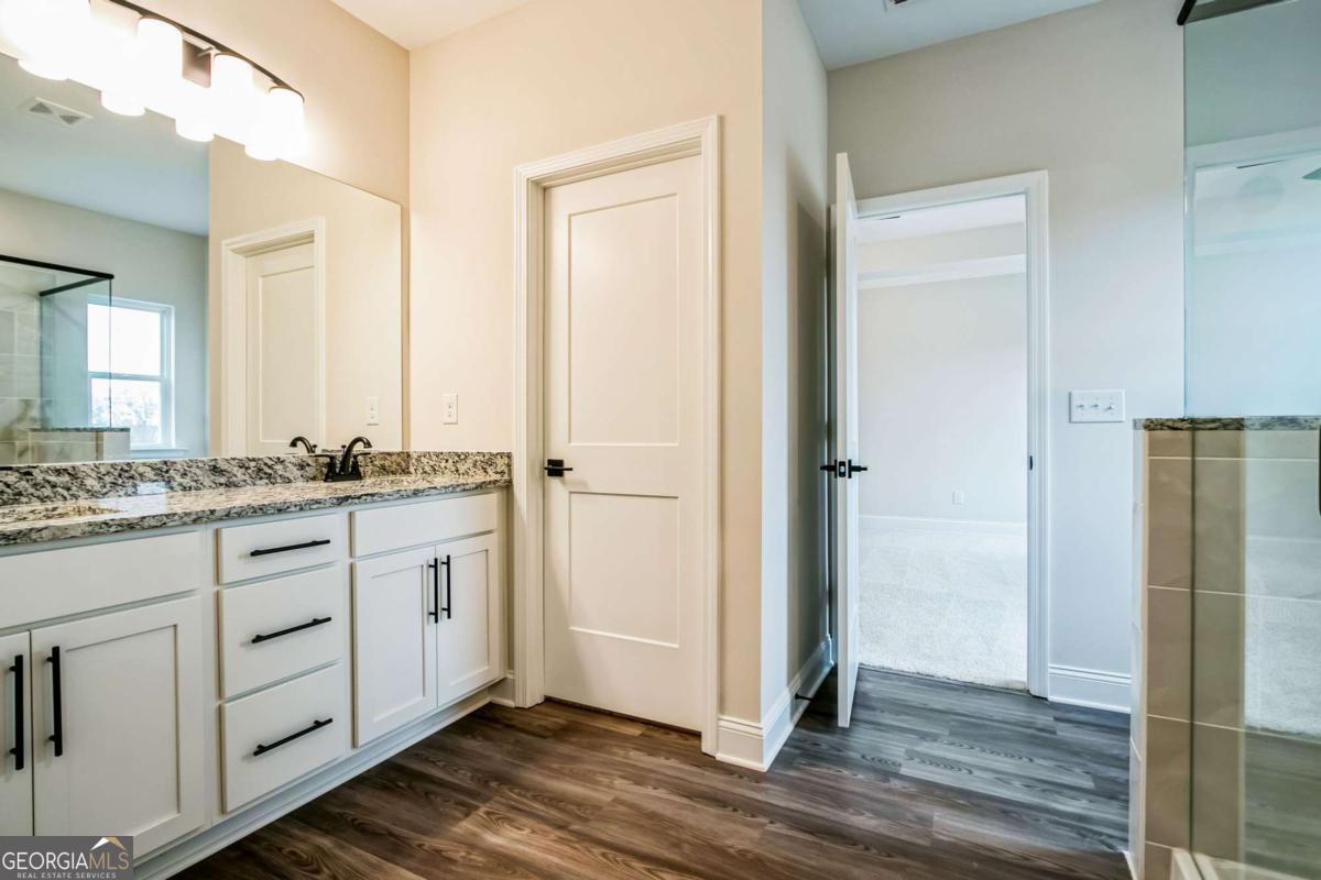 153 Barton Springs