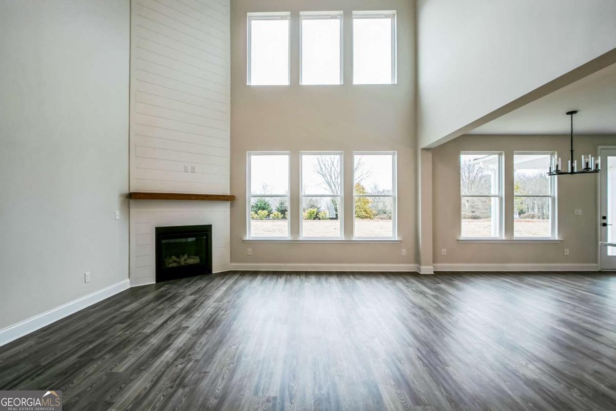 153 Barton Springs