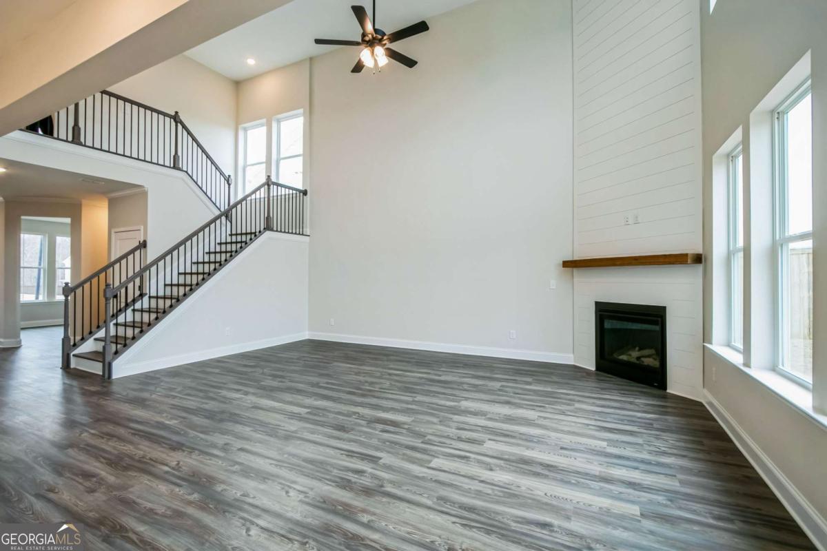 153 Barton Springs