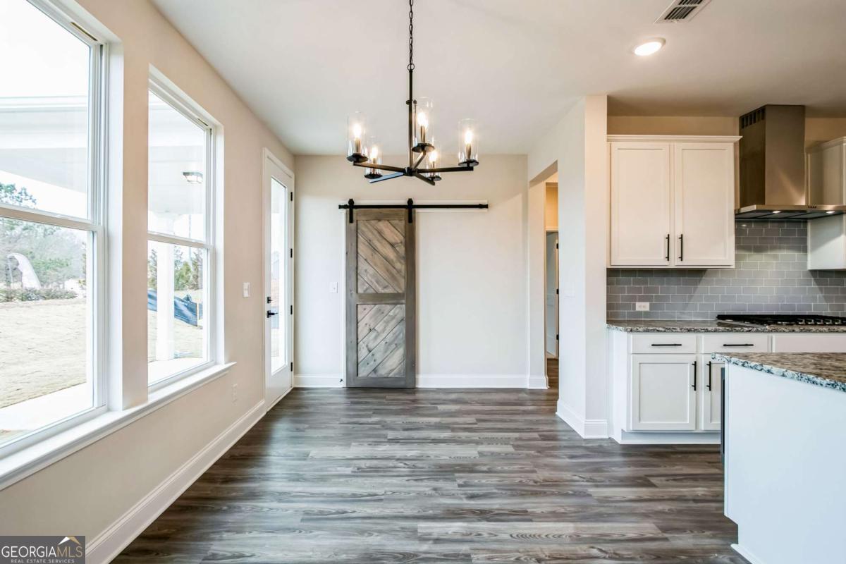 153 Barton Springs