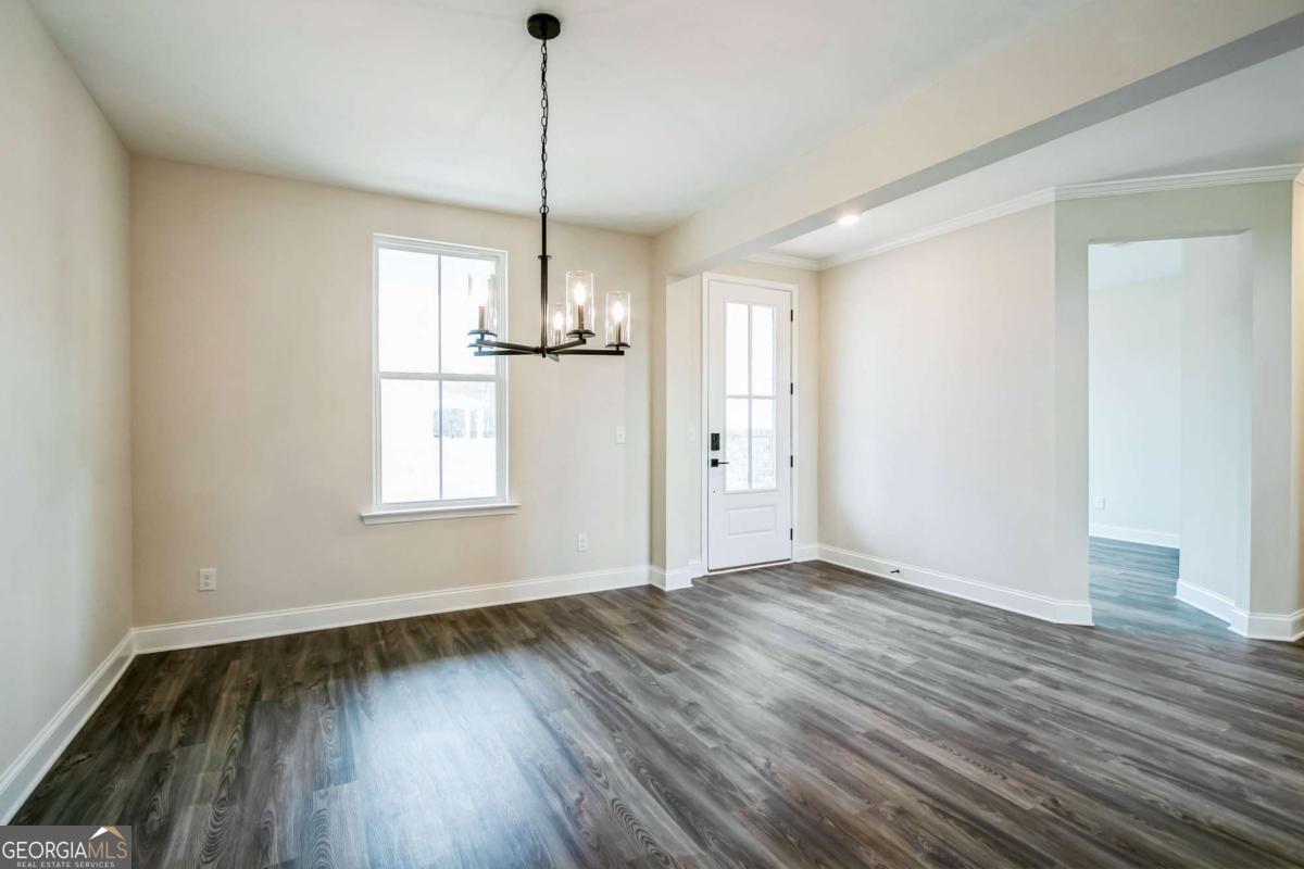 153 Barton Springs