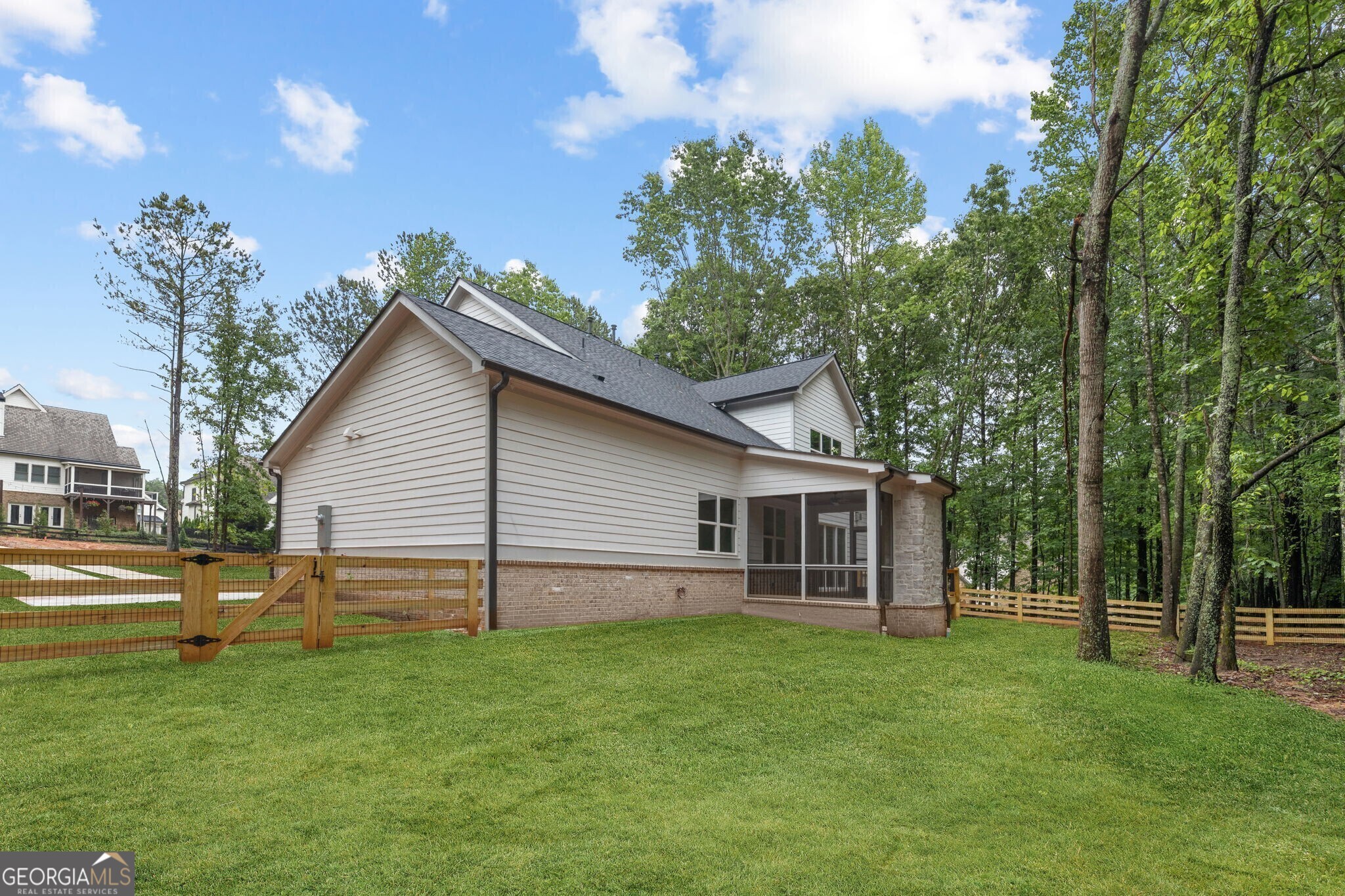 2390 Glade Overlook