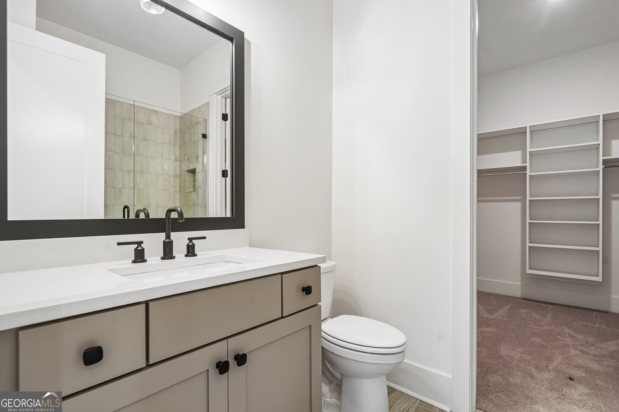 2390 Glade Overlook