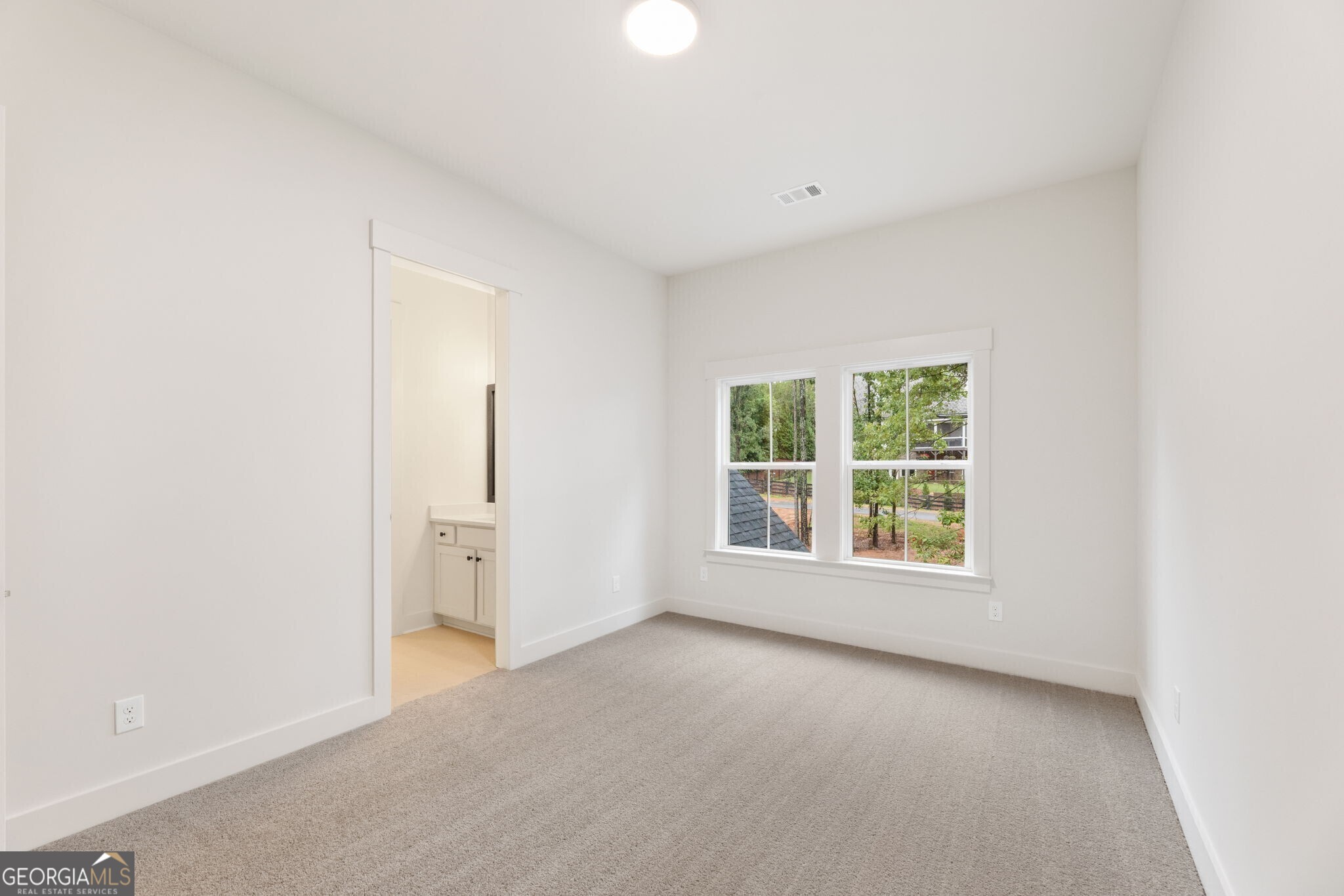 2390 Glade Overlook