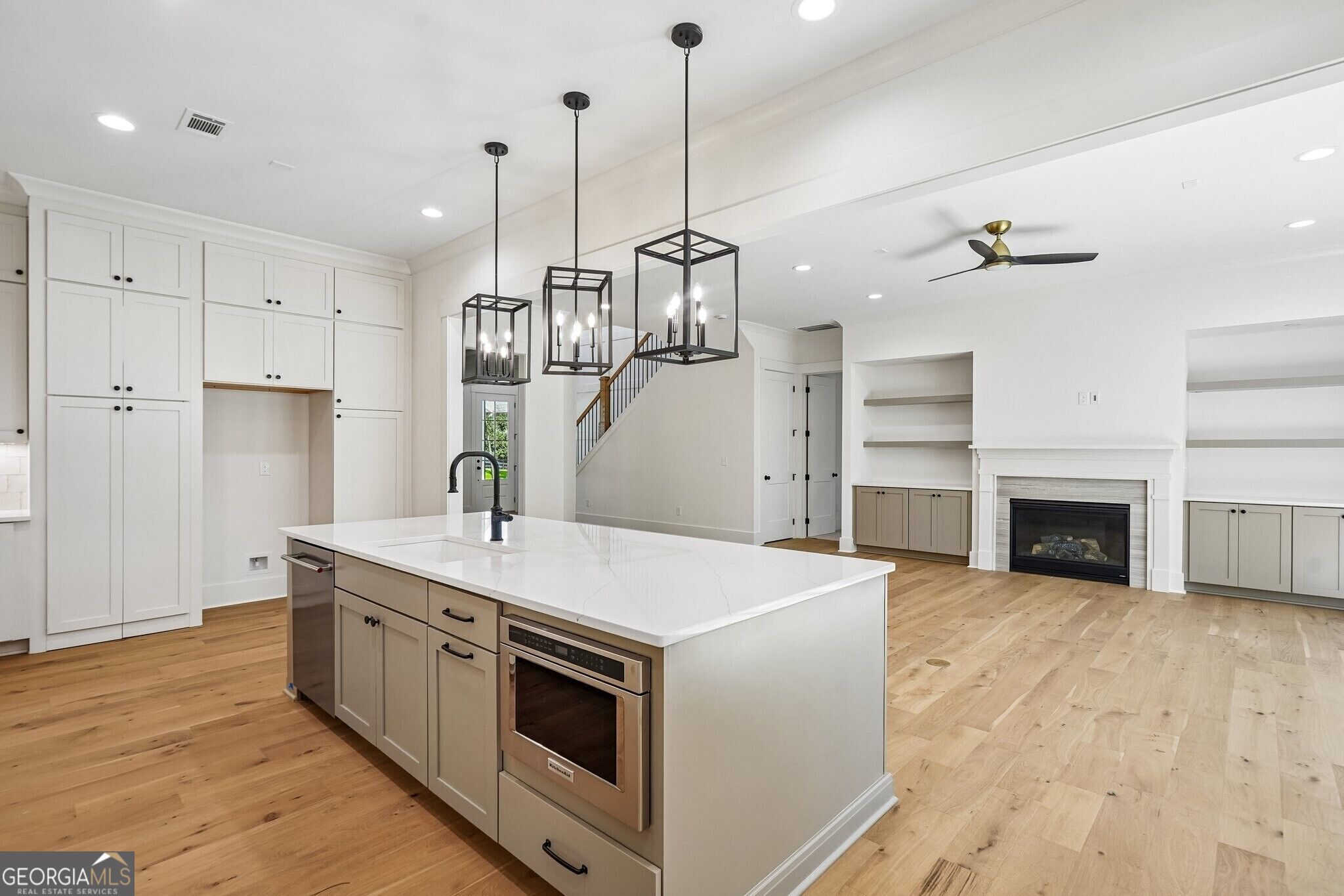2390 Glade Overlook