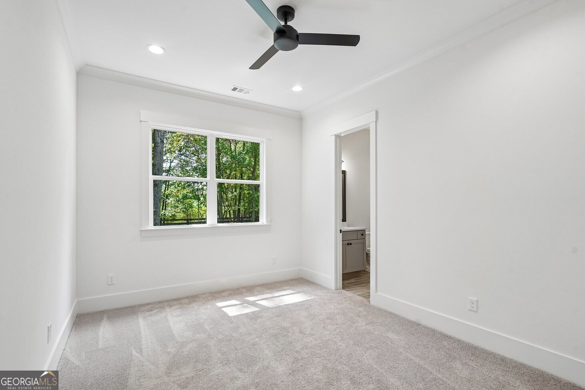 2390 Glade Overlook
