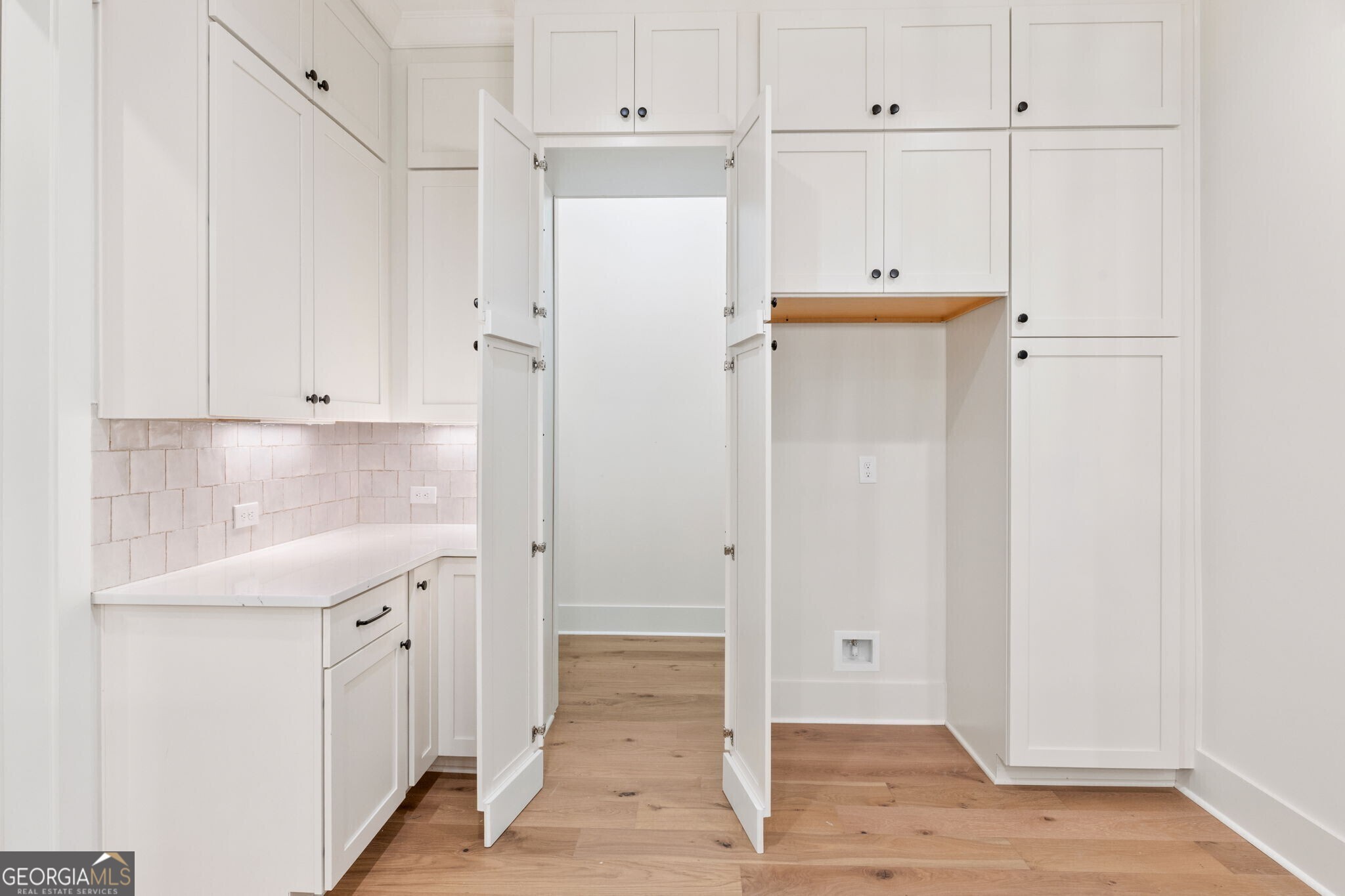 2390 Glade Overlook