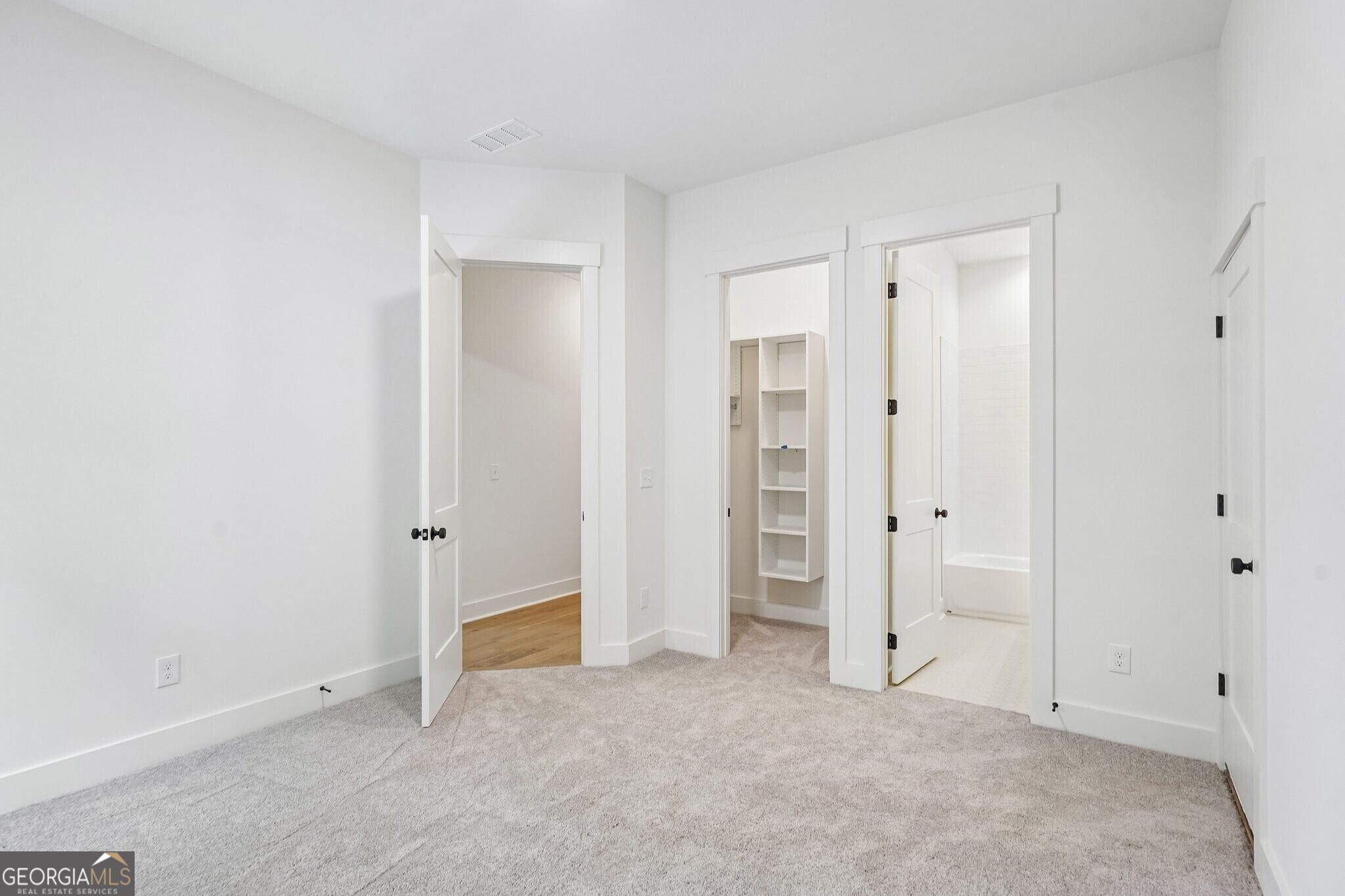 2390 Glade Overlook