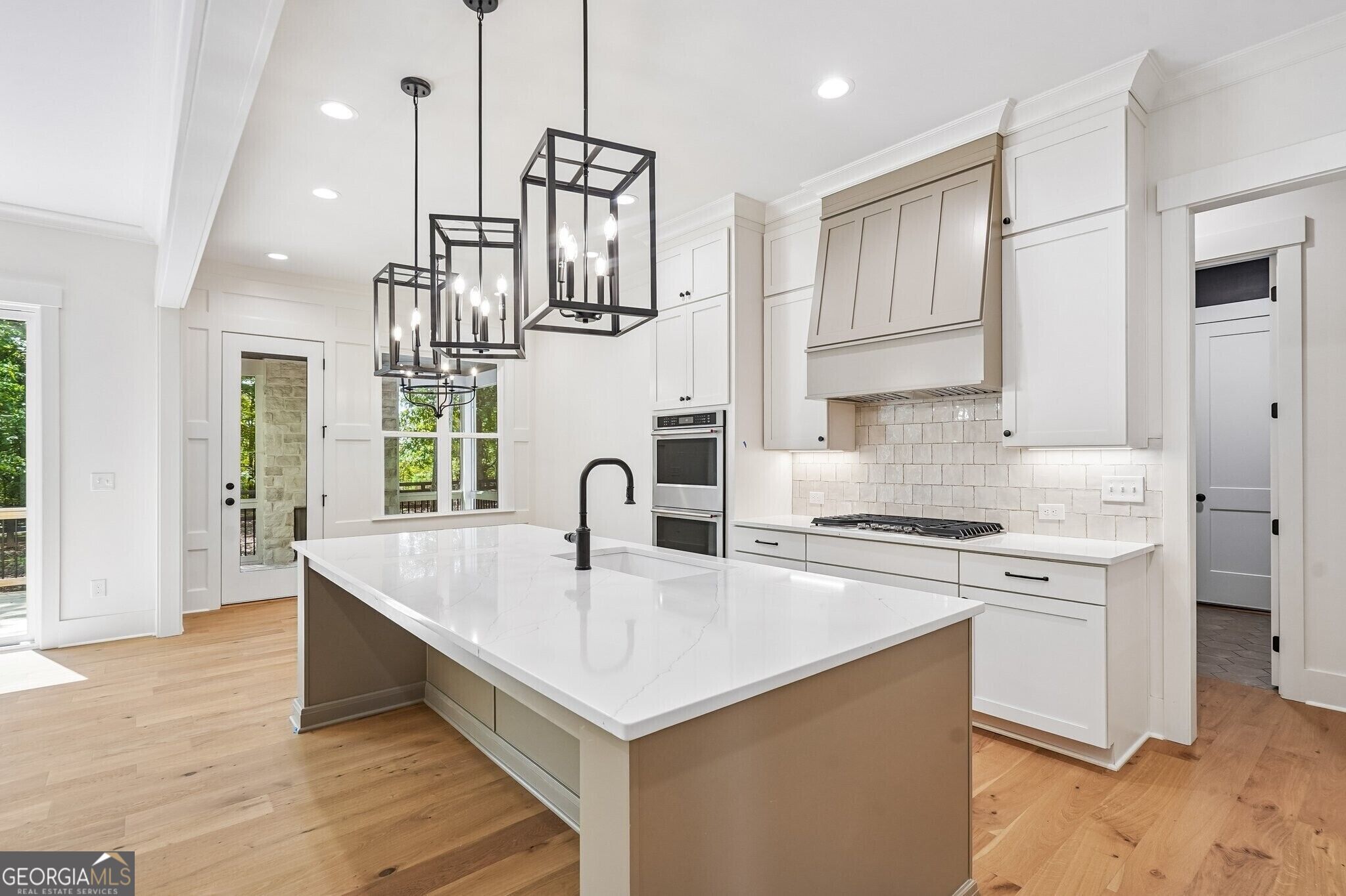2390 Glade Overlook