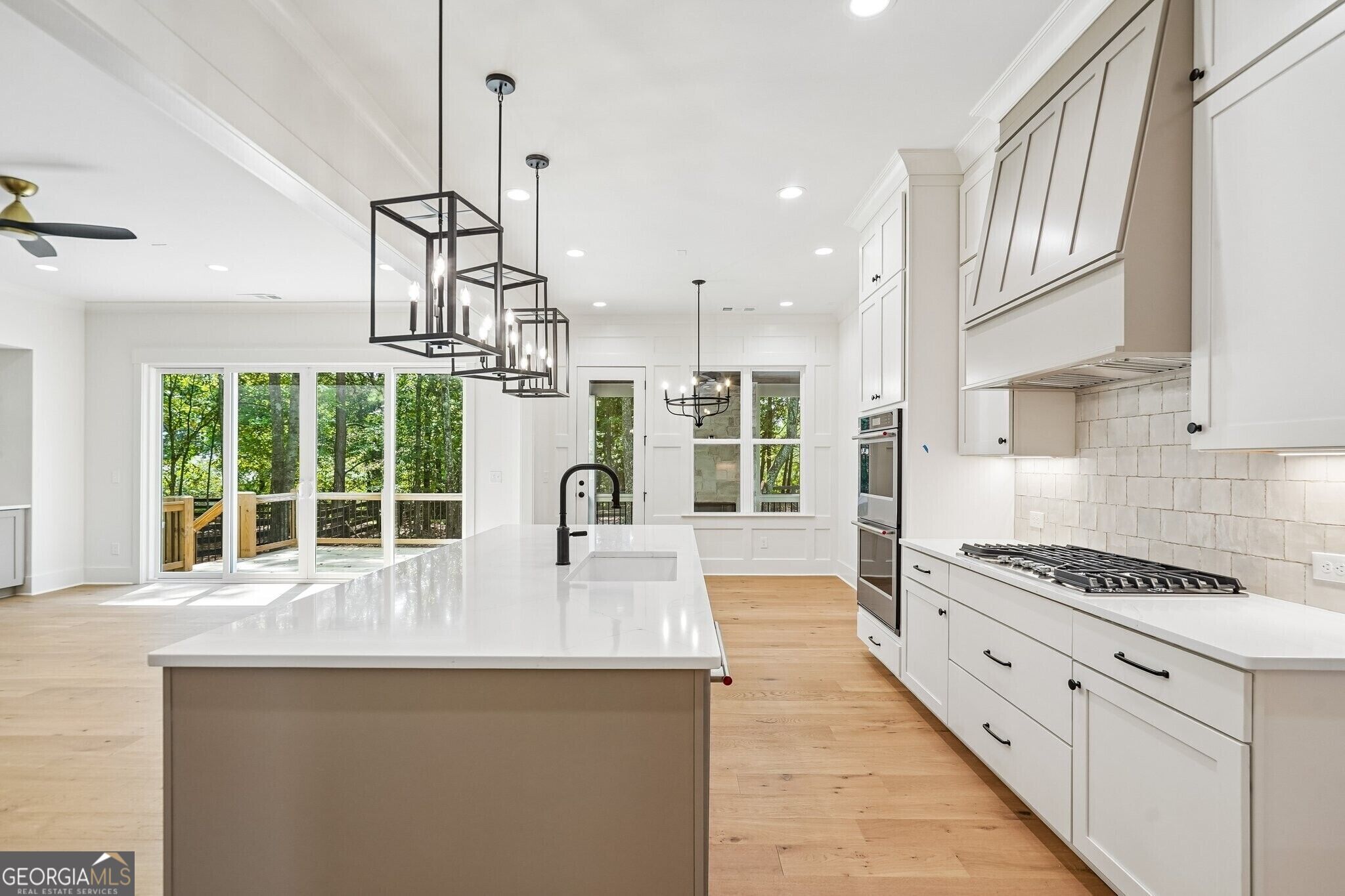 2390 Glade Overlook