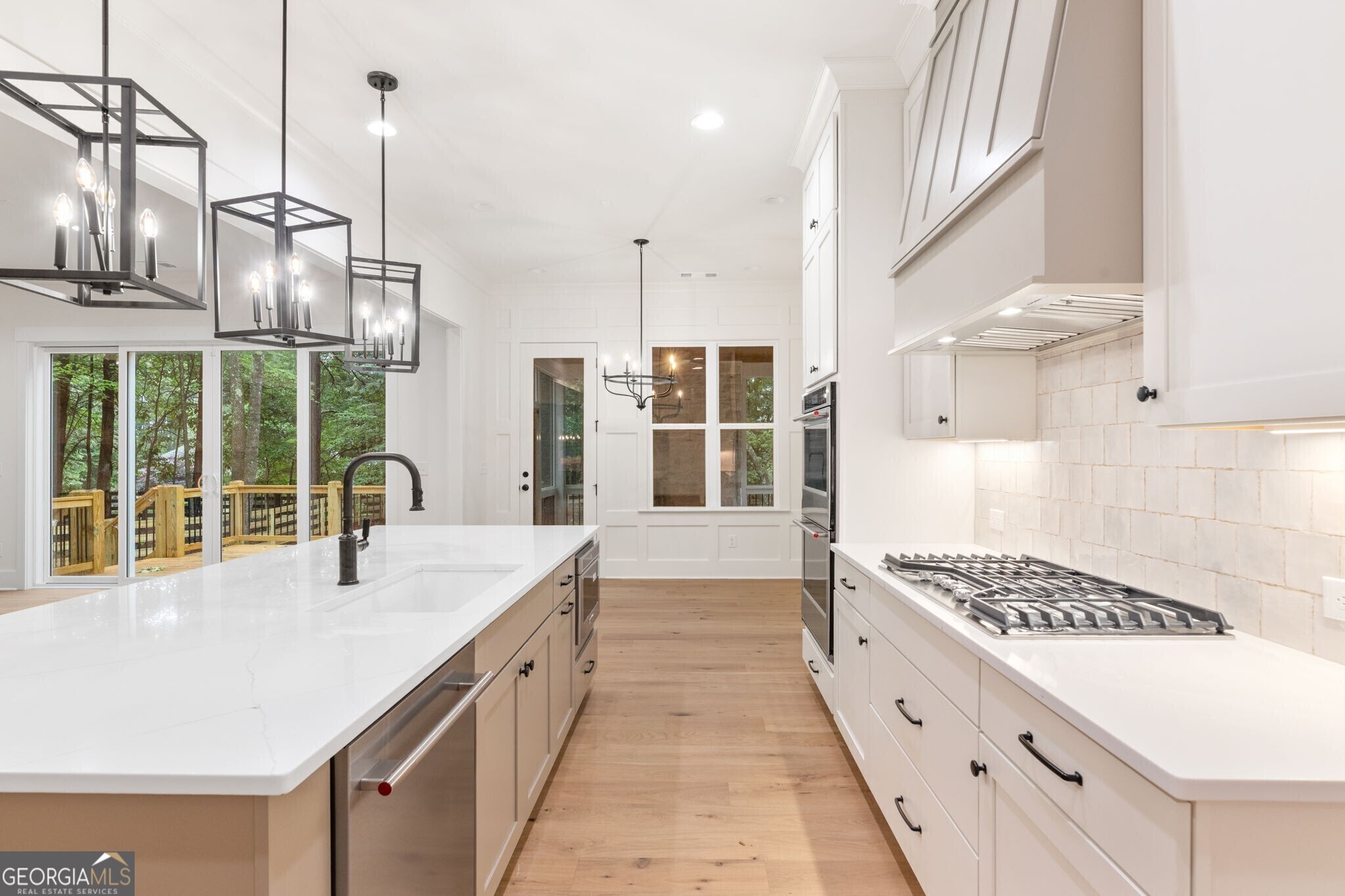 2390 Glade Overlook