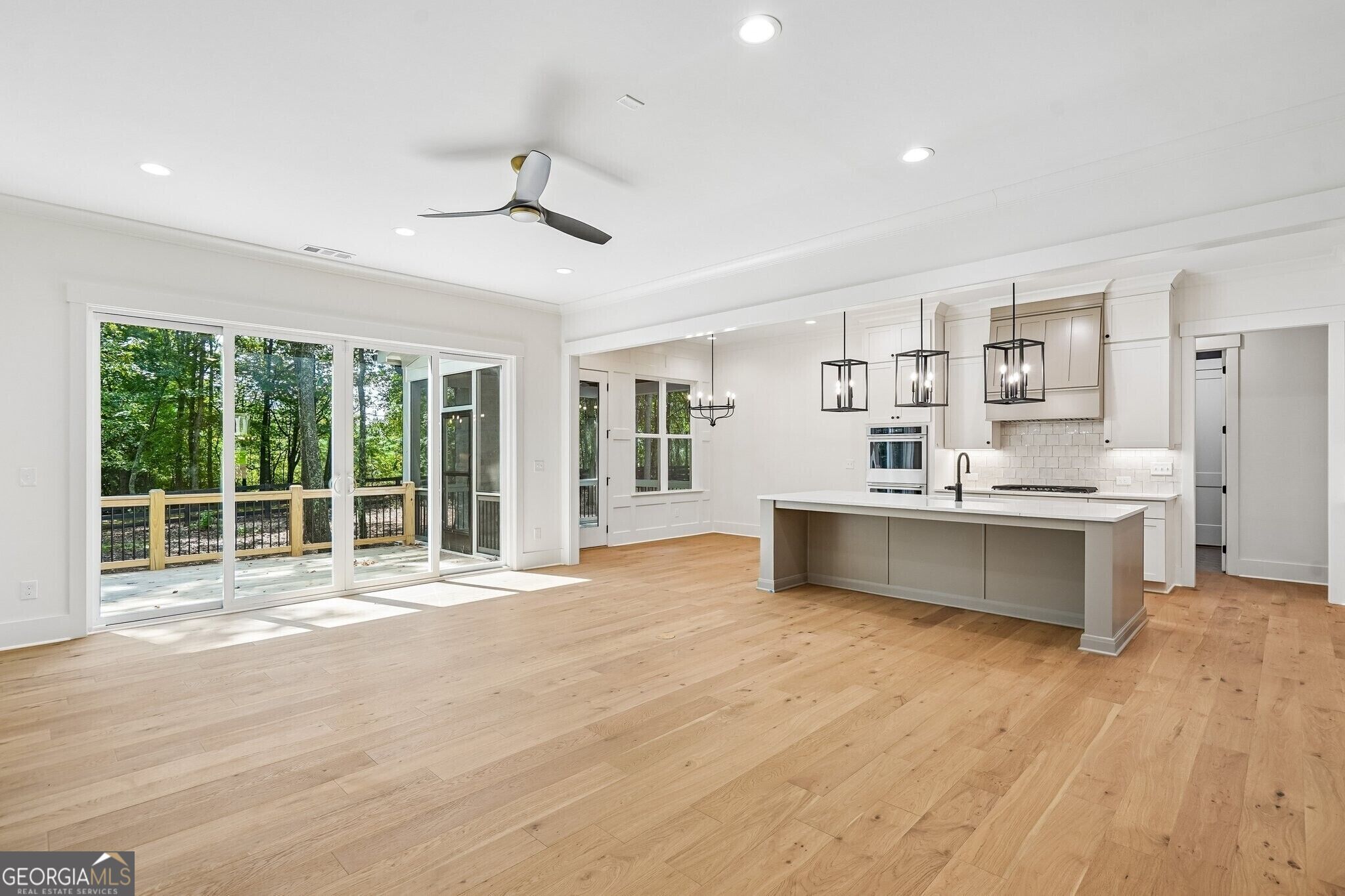 2390 Glade Overlook