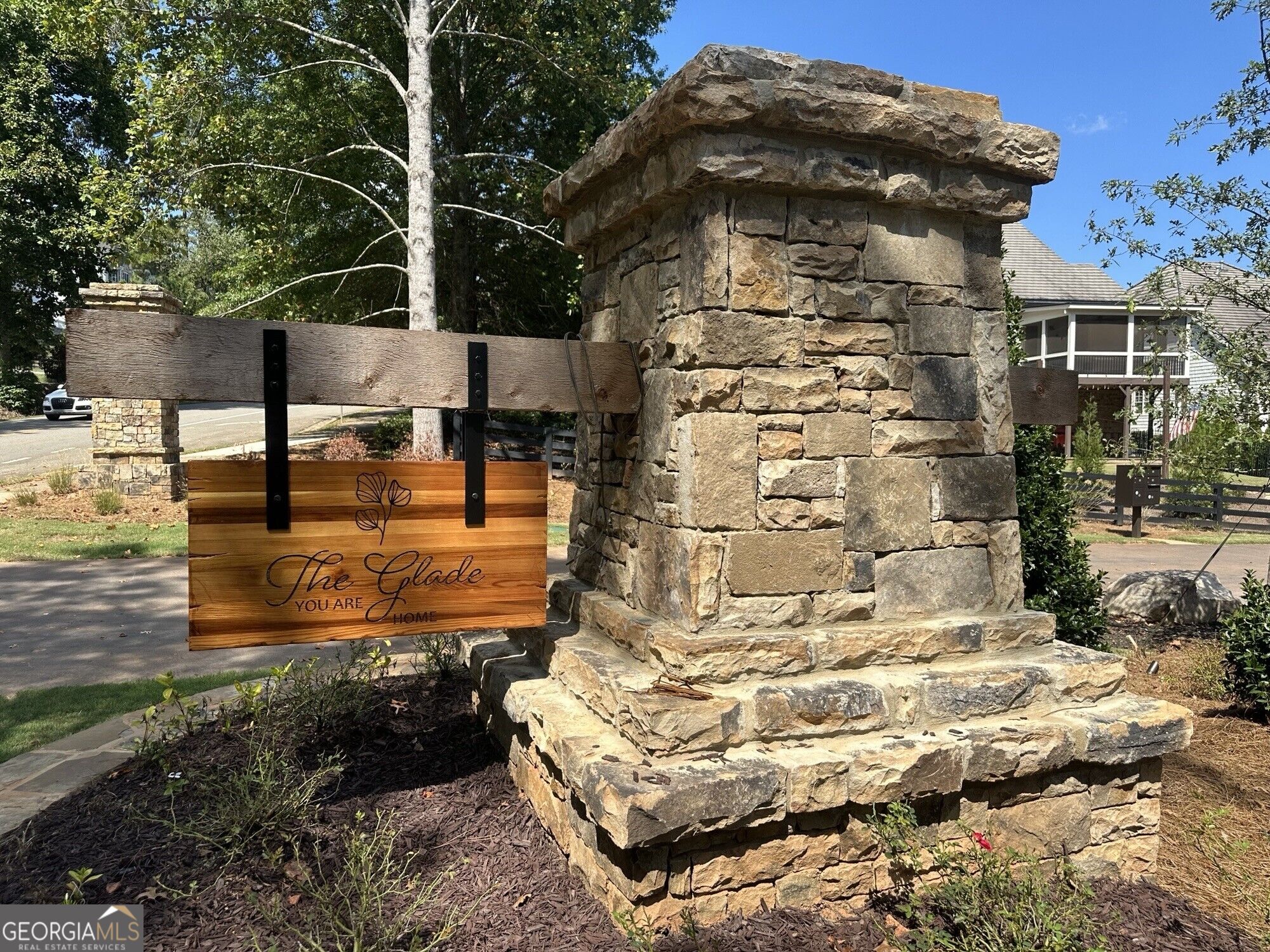 2390 Glade Overlook