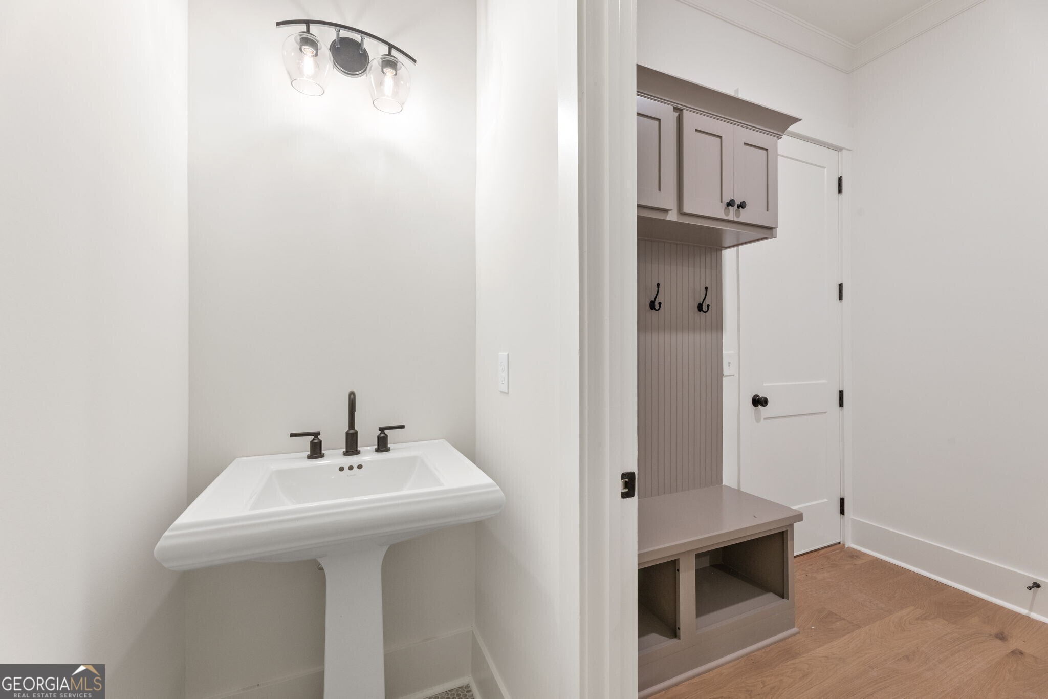 2390 Glade Overlook
