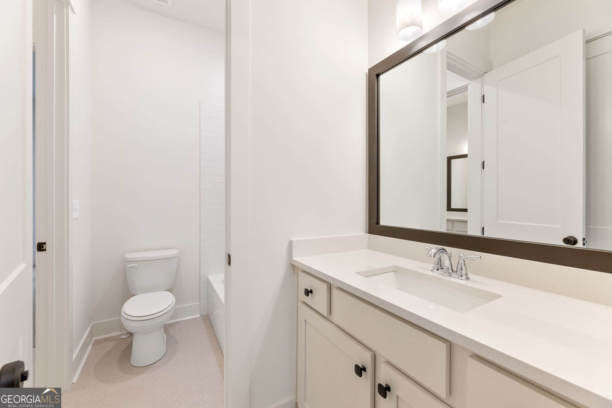 2390 Glade Overlook