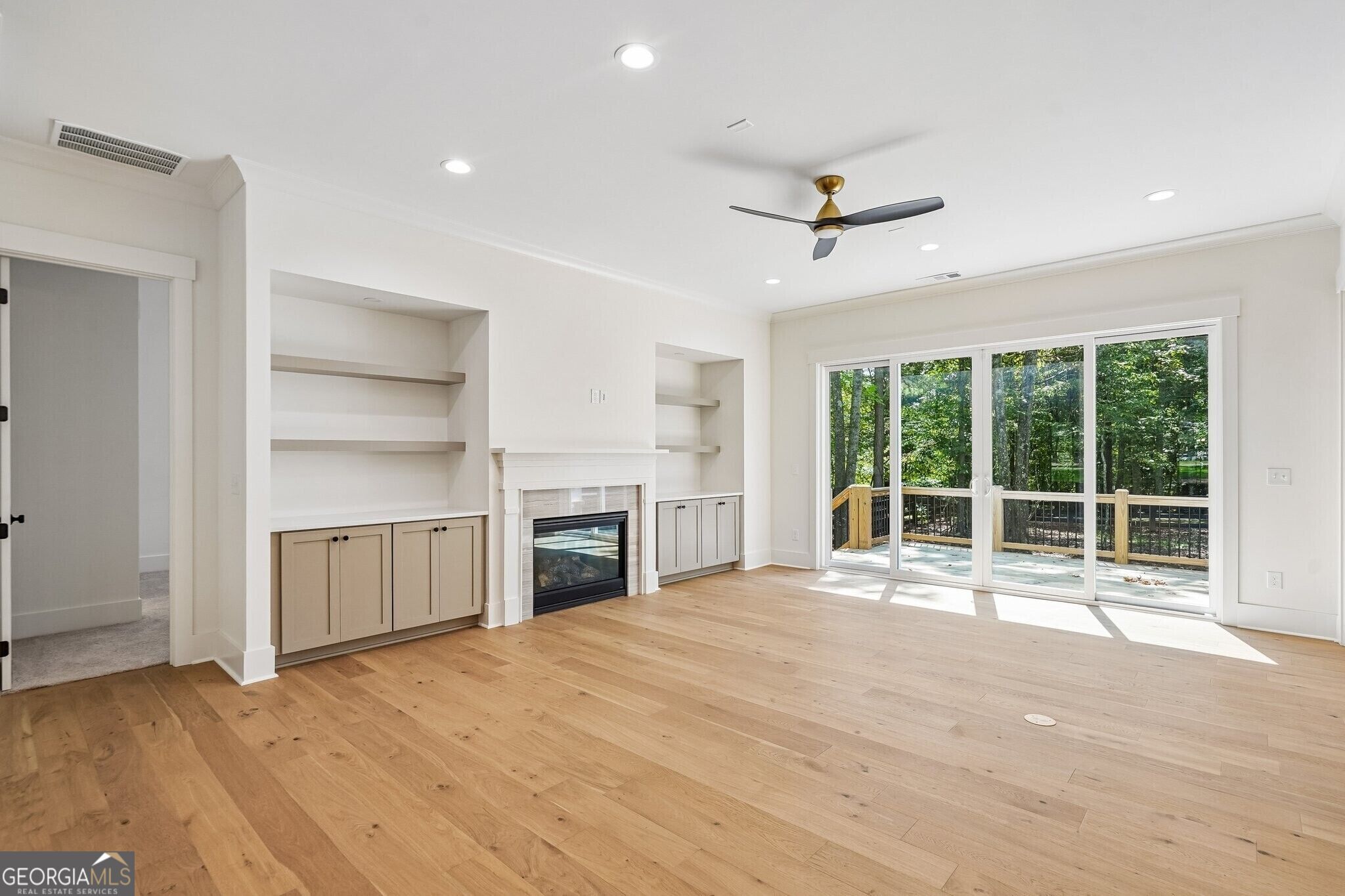 2390 Glade Overlook