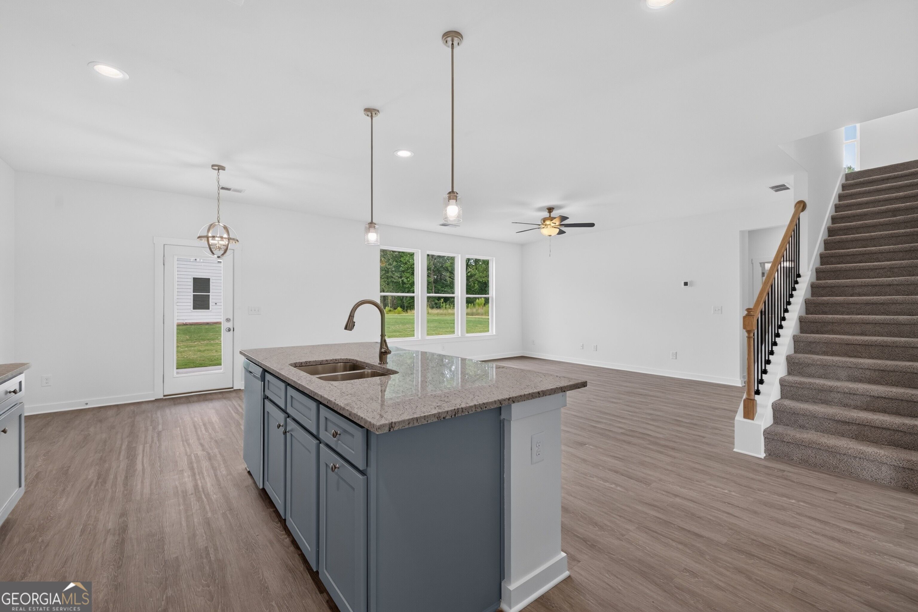 220 Ruby Robin Road